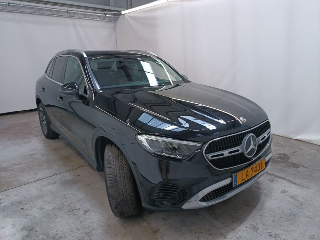 Mercedes-Benz GLC 220d Luxury - Diesel - Automatic - 197 hp - 23.088 km