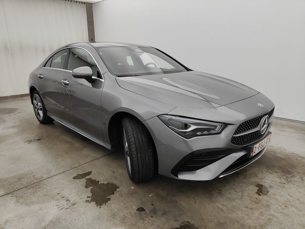 Mercedes-Benz CLA 250e AMG Line - Hybrid - Automatic - 163 hp - 70.036 km