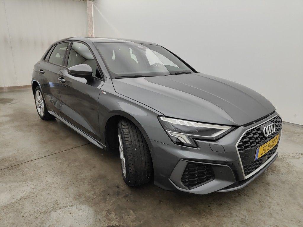 Audi A3 Sportback 40 TFSIe S Line - Hybrid - Automatic - 150 hp - 71.381 km
