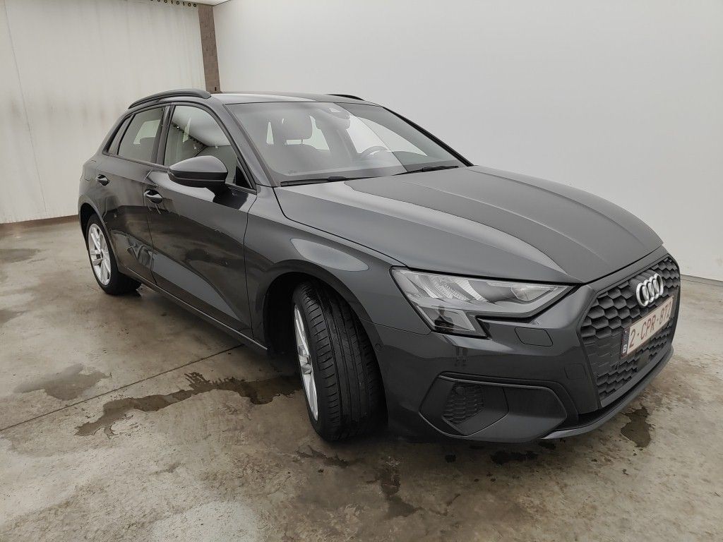 Audi A3 Sportback 40 TFSIe Attraction - Hybrid - Automatic - 150 hp - 87.570 km