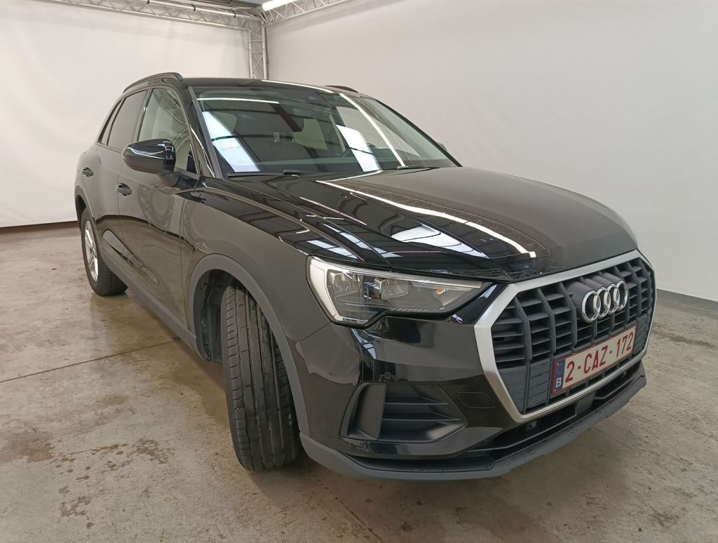 Audi Q3 35 TDI Attraction - Diesel - Automatic - 150 hp - 59.741 km