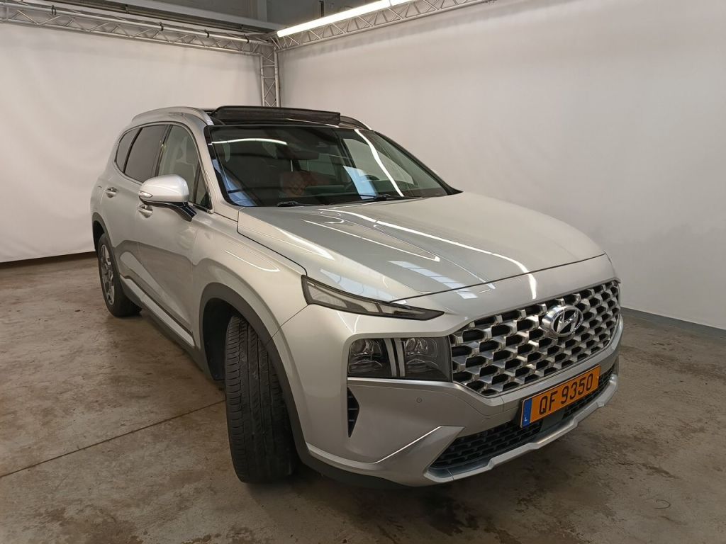 Hyundai Santa Fe 1.6 GDi Shine - Petrol - Automatic - 180 hp - 77.635 km