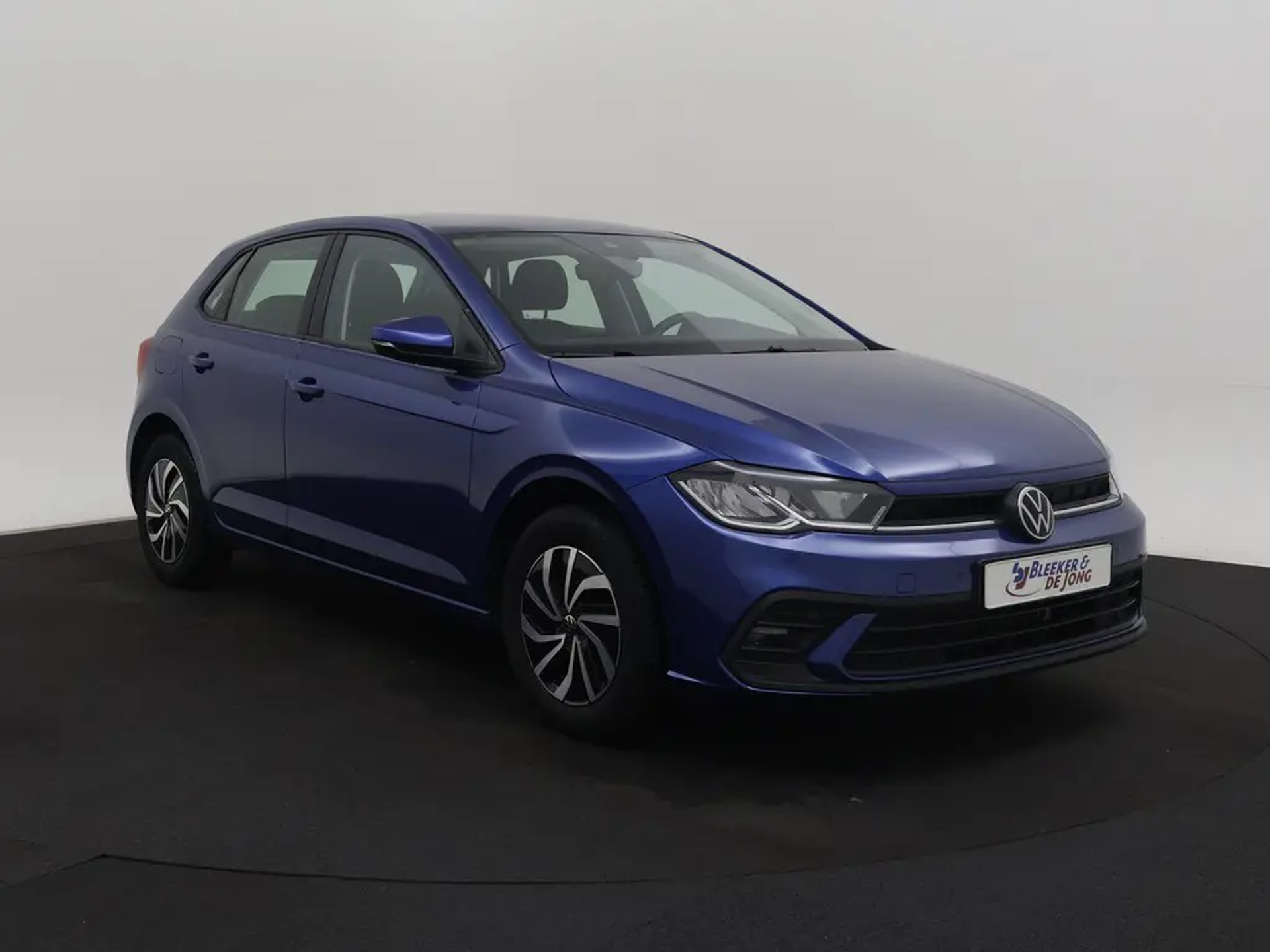 Volkswagen Polo 1.0 TSI Life - Petrol - Automatic - 95 hp - 31.167 km