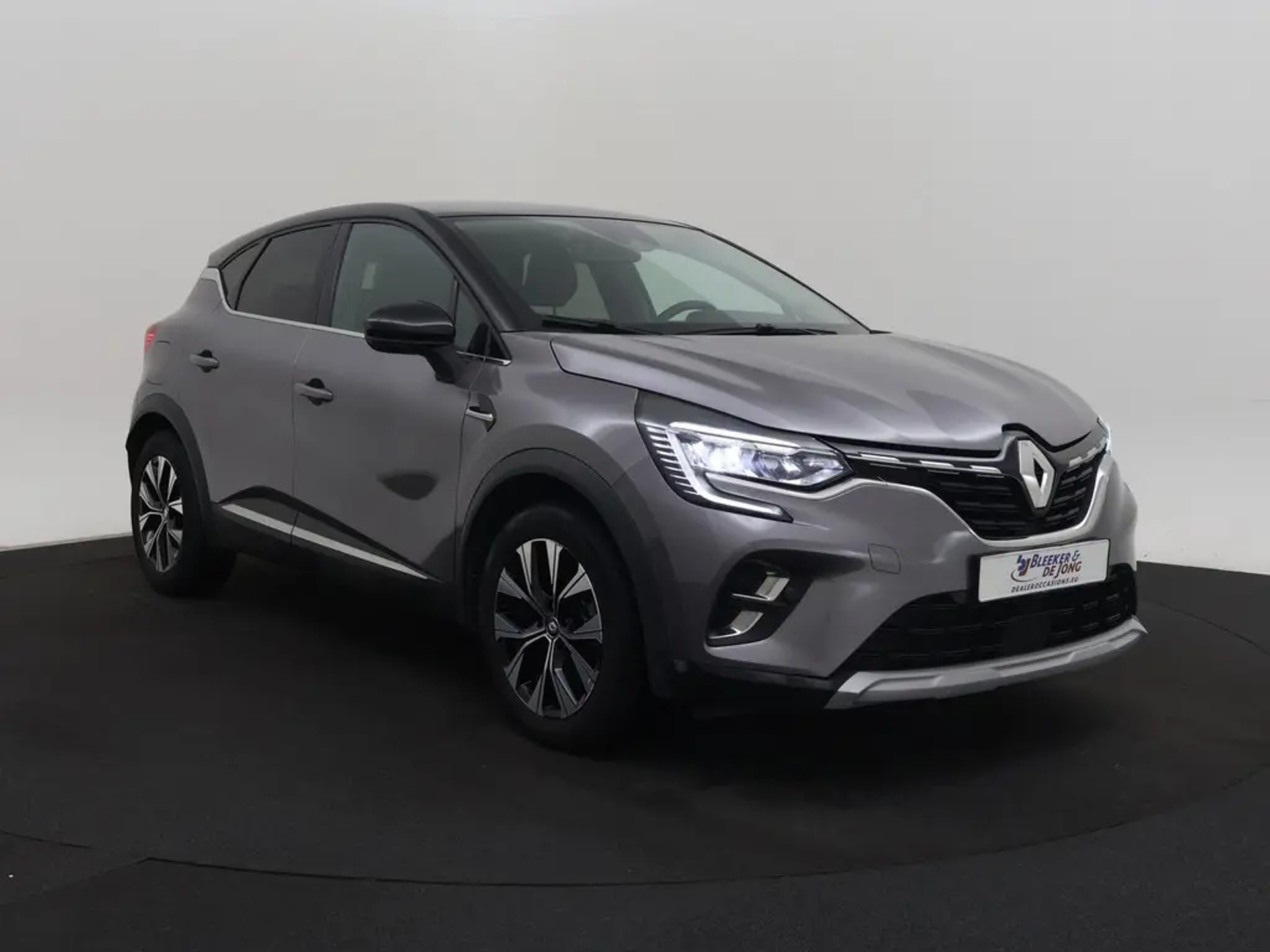 Renault Captur 1.6 Techno - Hybrid - Automatic - 144 hp - 35.446 km