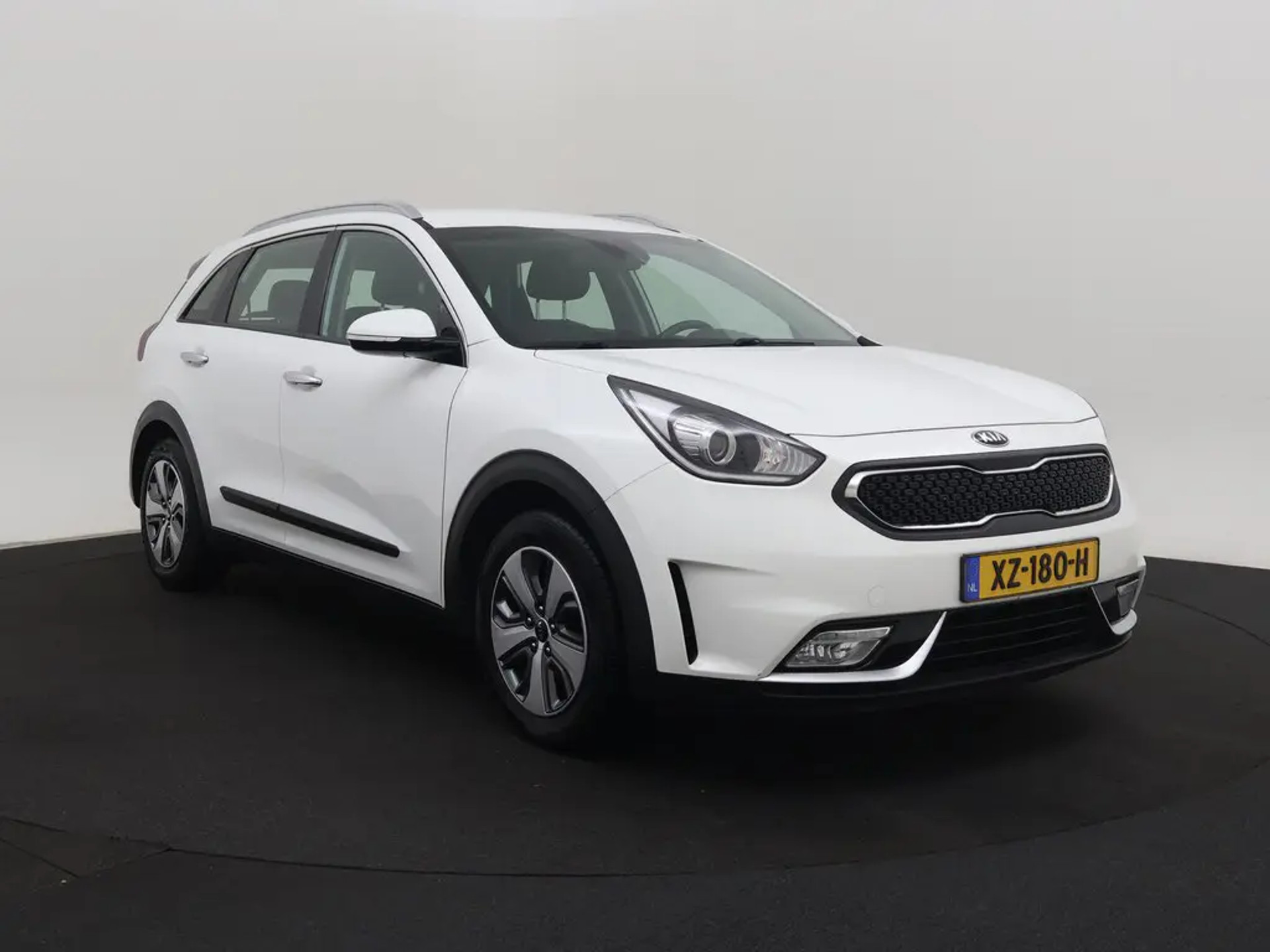 Kia Niro 1.6 GDI DynamicLine - Hybrid - Automatic - 105 hp - 153.843 km