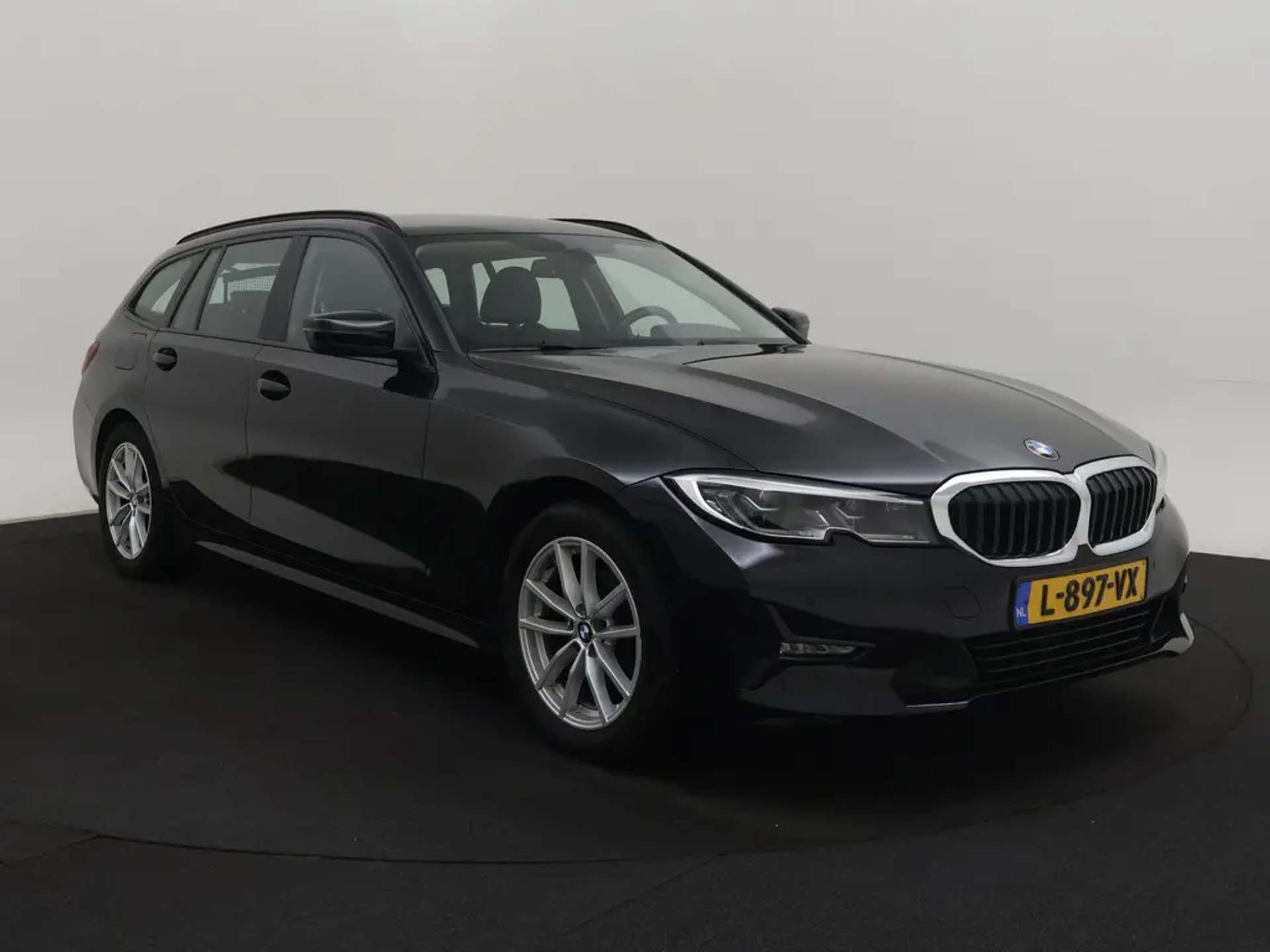 BMW 3 Series Touring 318d Business - Diesel - Automatic - 150 hp - 150.246 km