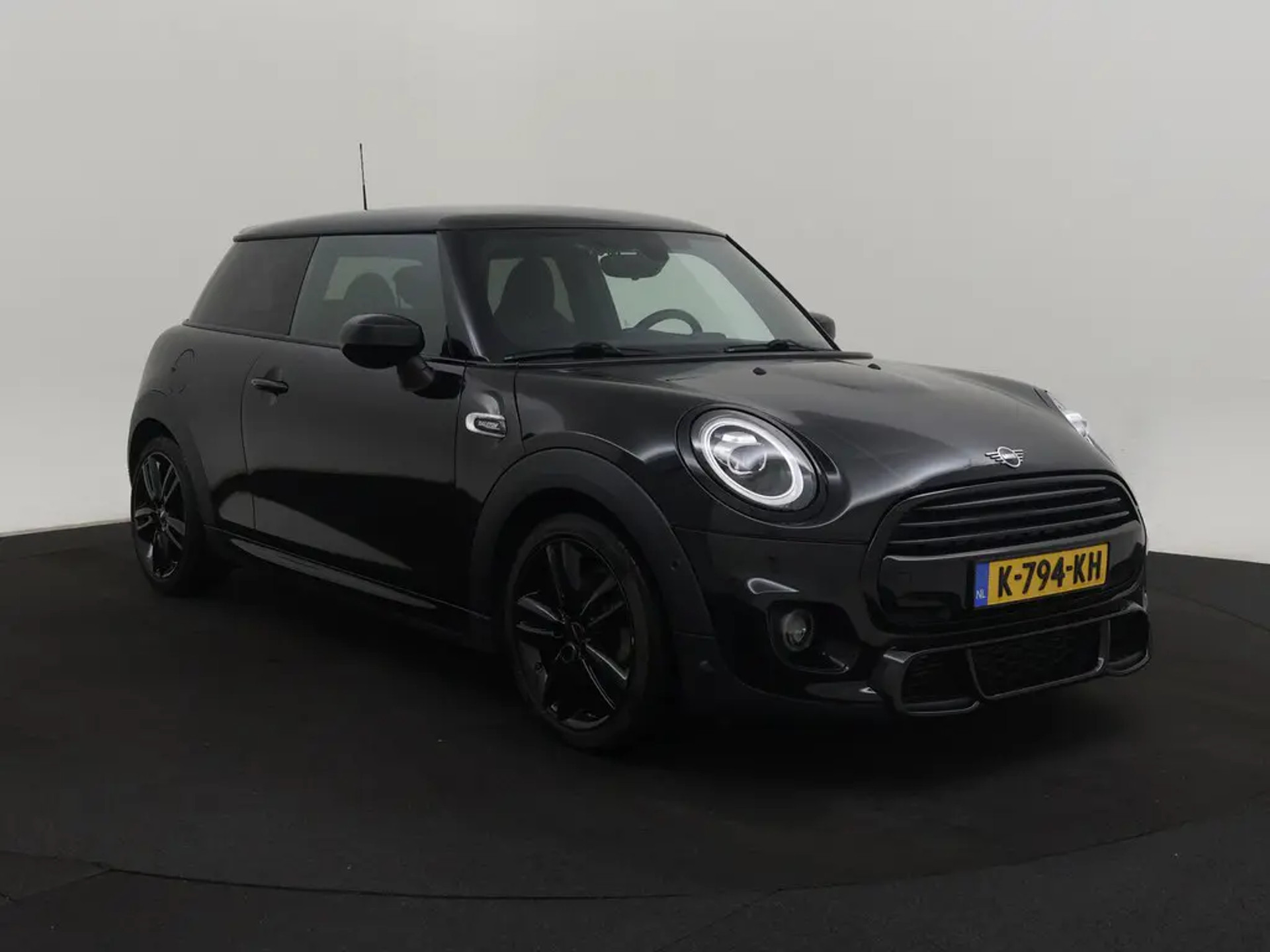 Mini 3 Doors Cooper 1.5 Camden - Petrol - Automatic - 136 hp - 42.920 km