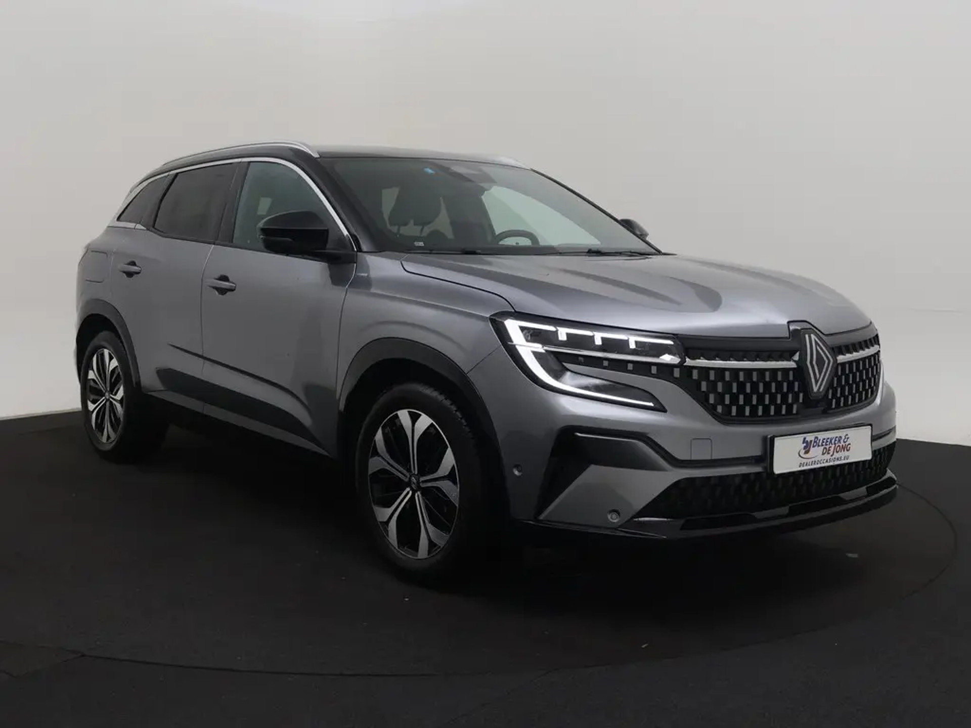 Renault Austral 1.2 Iconic - Hybrid - Automatic - 200 hp - 42.586 km