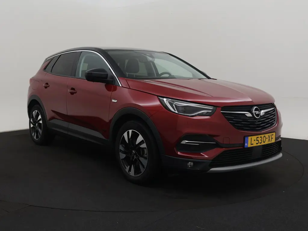 Opel Grandland 1.6 Ultimate - Hybrid - Automatic - 181 hp - 66.107 km