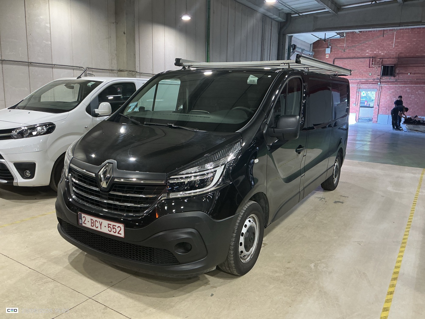 Renault Trafic L2H1 2.0 DCI Grand Comfort - Diesel - Automatic - 145 hp - 71.441 km