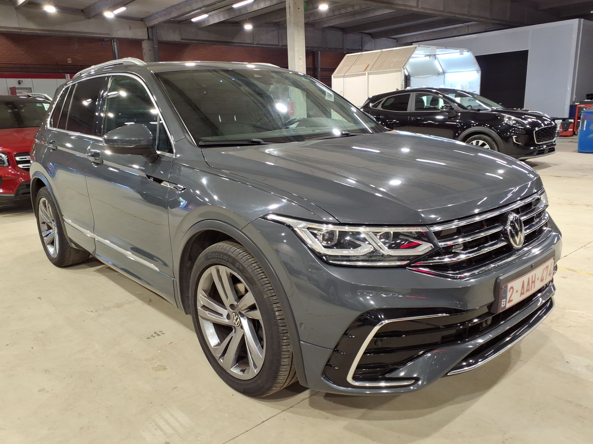 Volkswagen Tiguan 2.0 TDI R-Line - Diesel - Automatic - 150 hp - 161.116 km