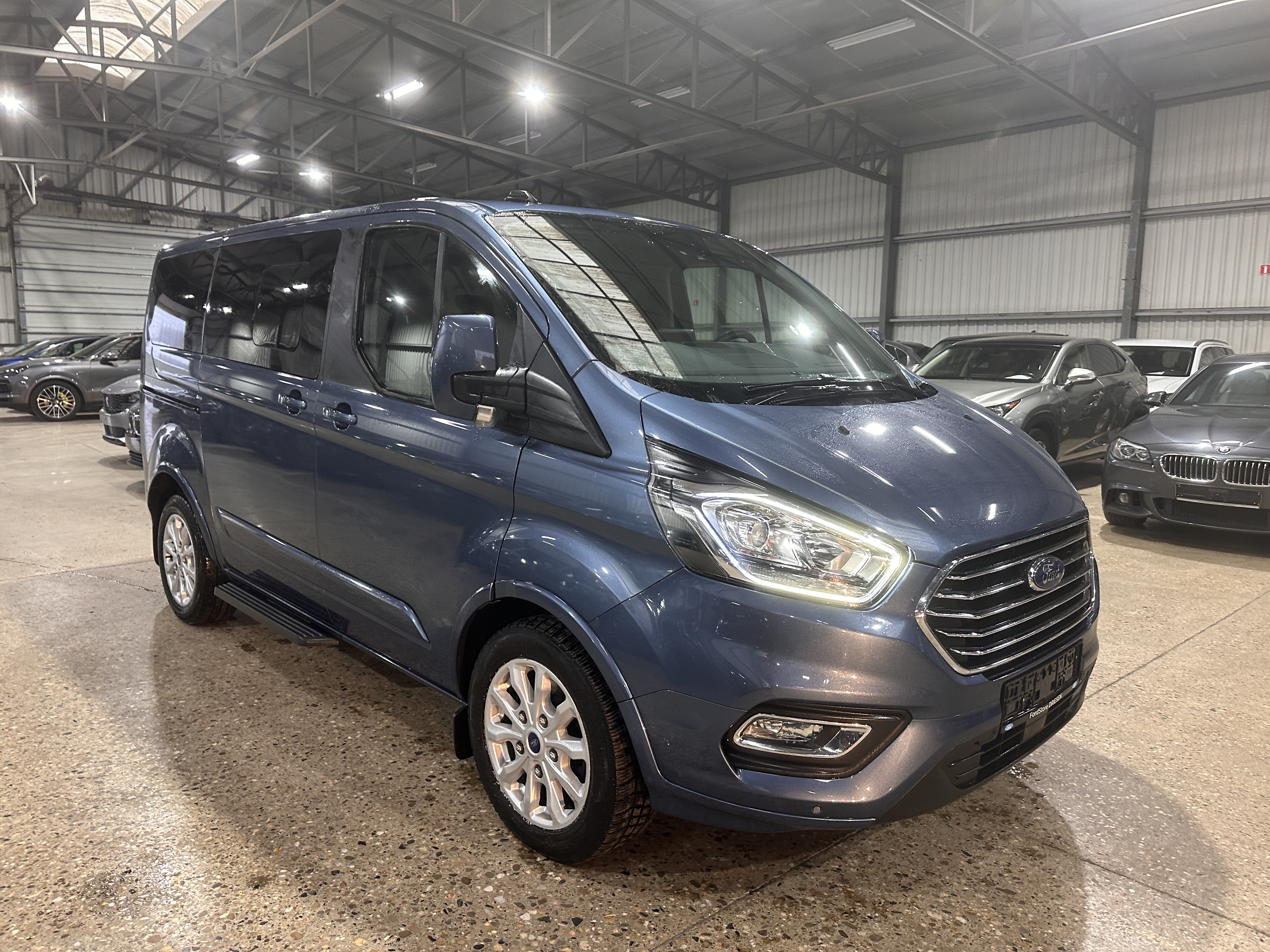 Ford Tourneo Custom L1H1 2.0 TDCI Titanium - Diesel - Manual - 130 hp - 162.419 km