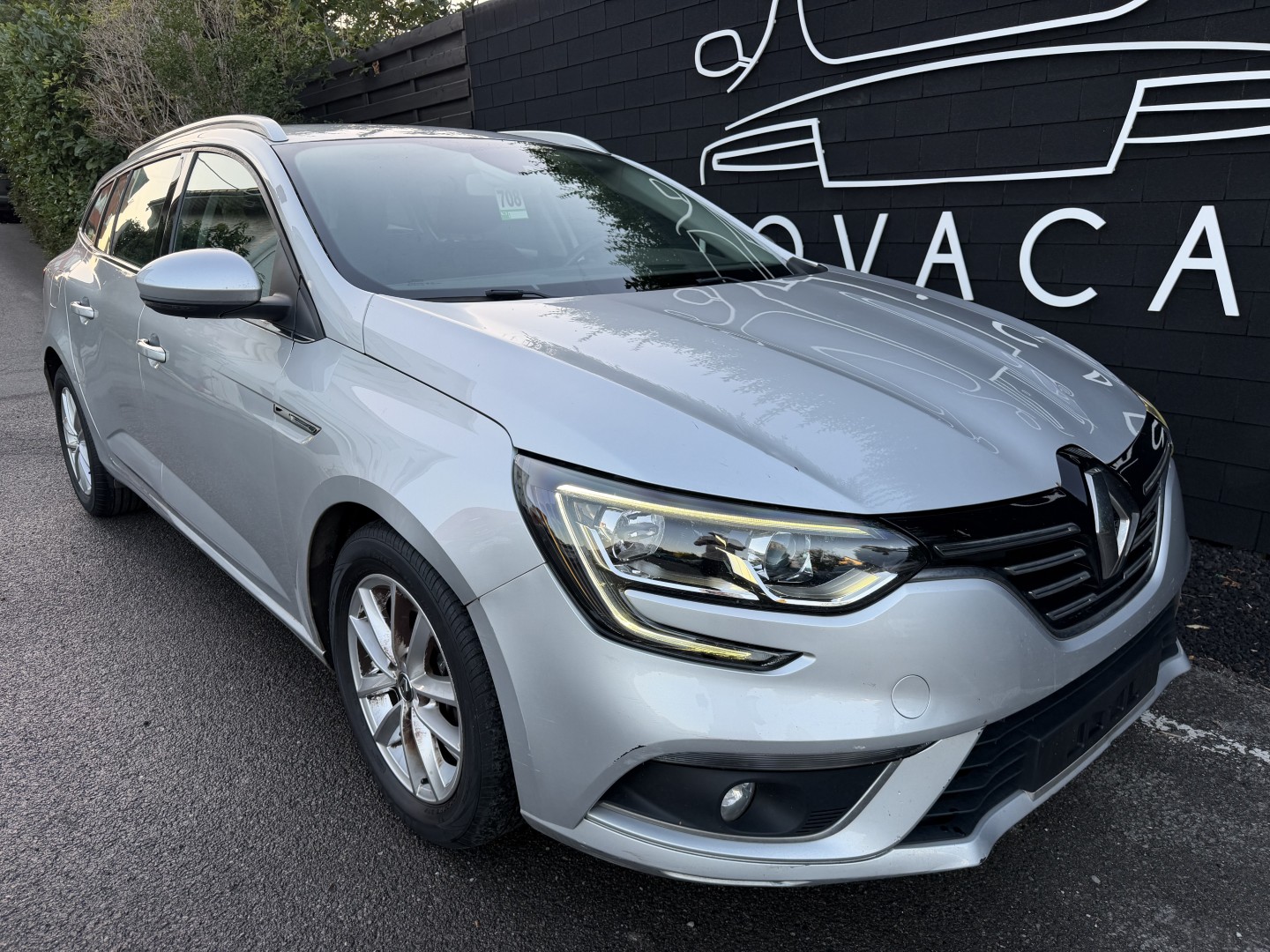 Renault Megane Grandtour 1.3 TCe Intens - Petrol - Automatic - 140 hp - 147.630 km