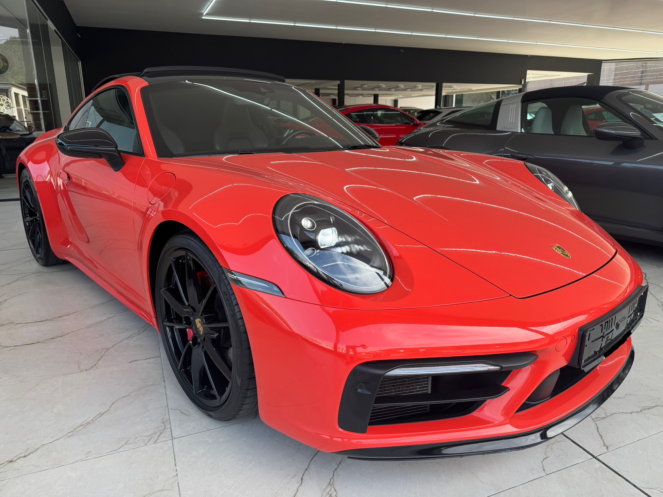Porsche 911 Carrera 4S 3.0i Sport Classic - Petrol - Automatic - 449 hp - 68.220 km