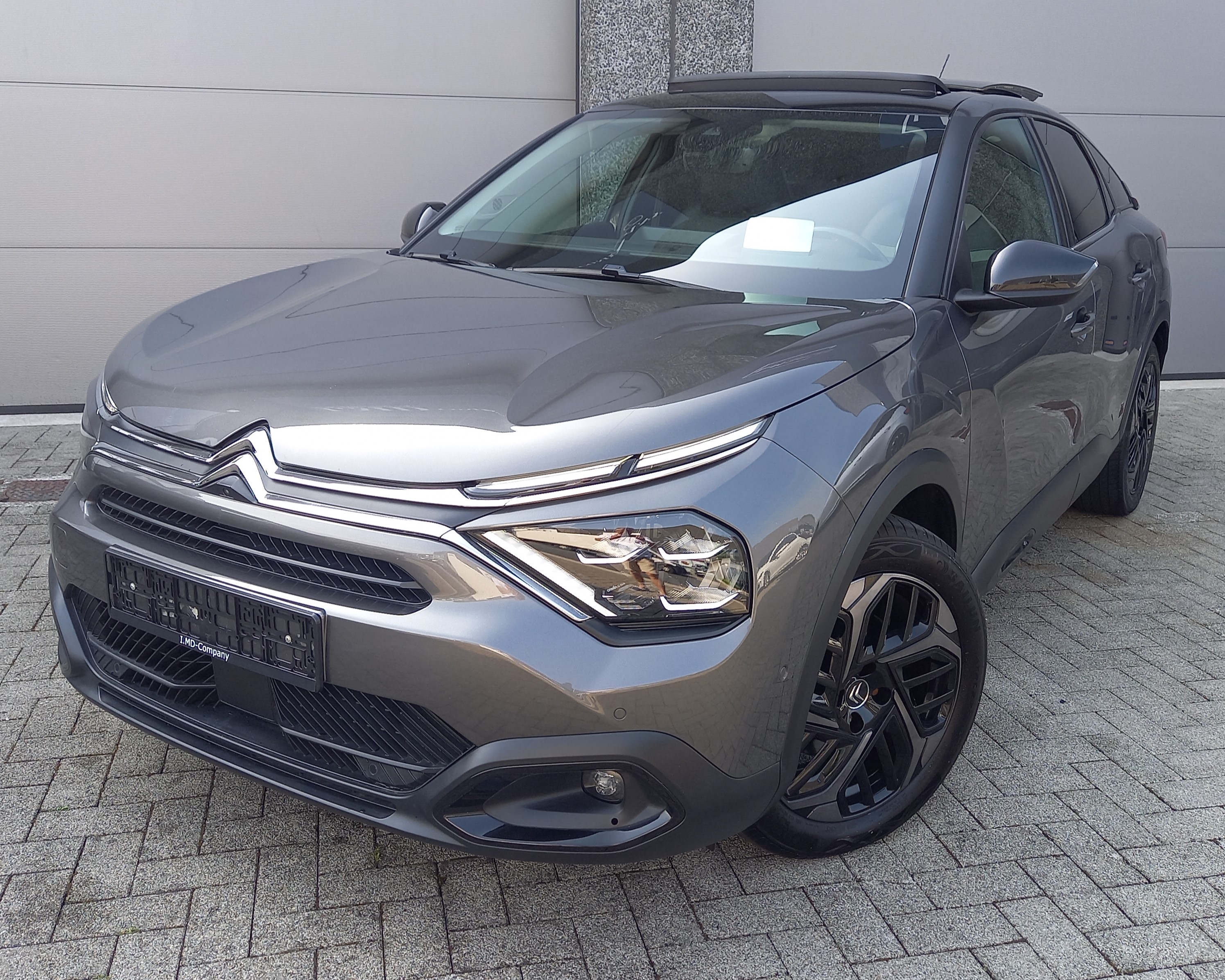 Citroën C4 1.2i Shine - Petrol - Automatic - 131 hp - 75.230 km