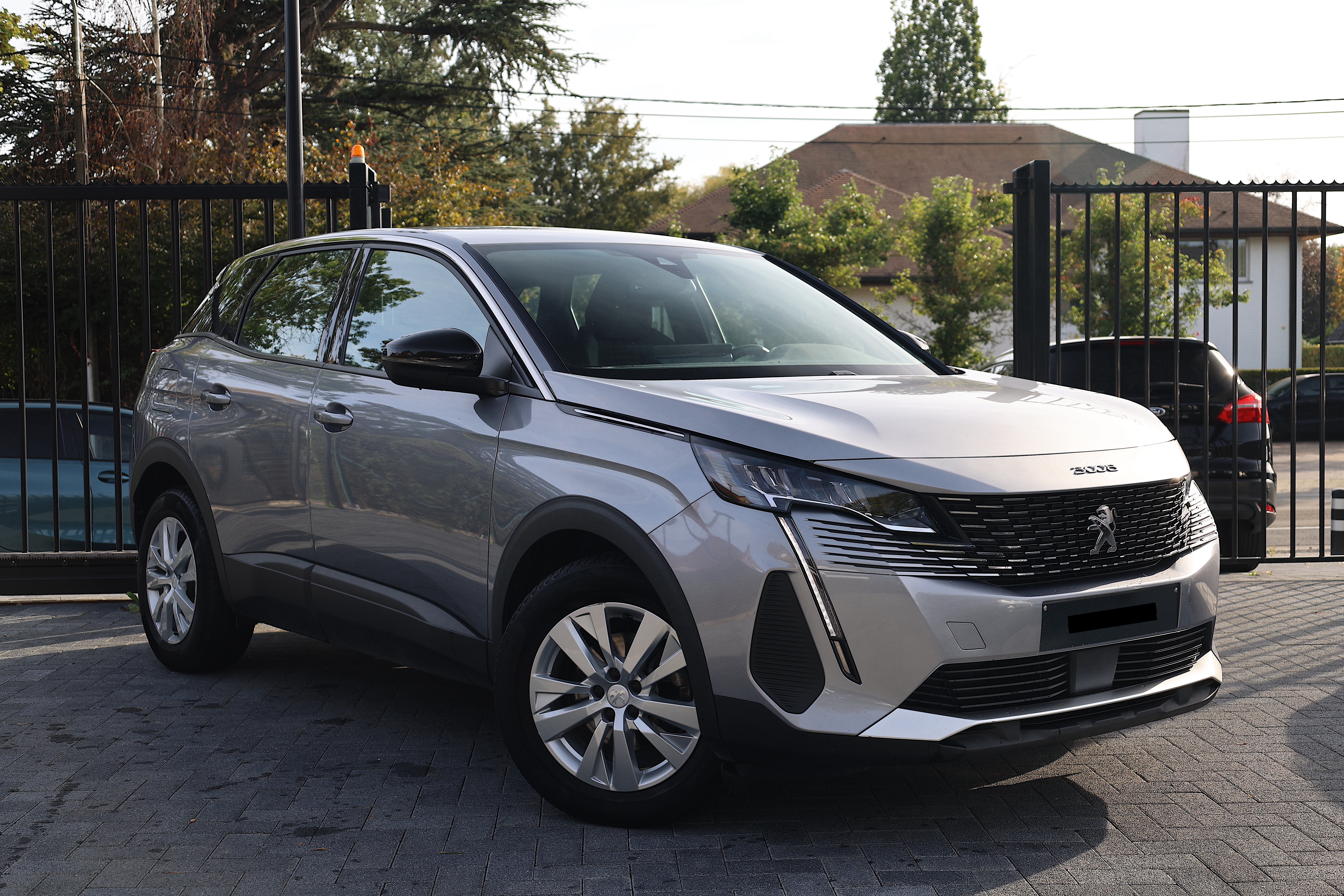 Peugeot 3008 1.5 HDI Active Pack - Diesel - Automatic - 130 hp - 74.394 km