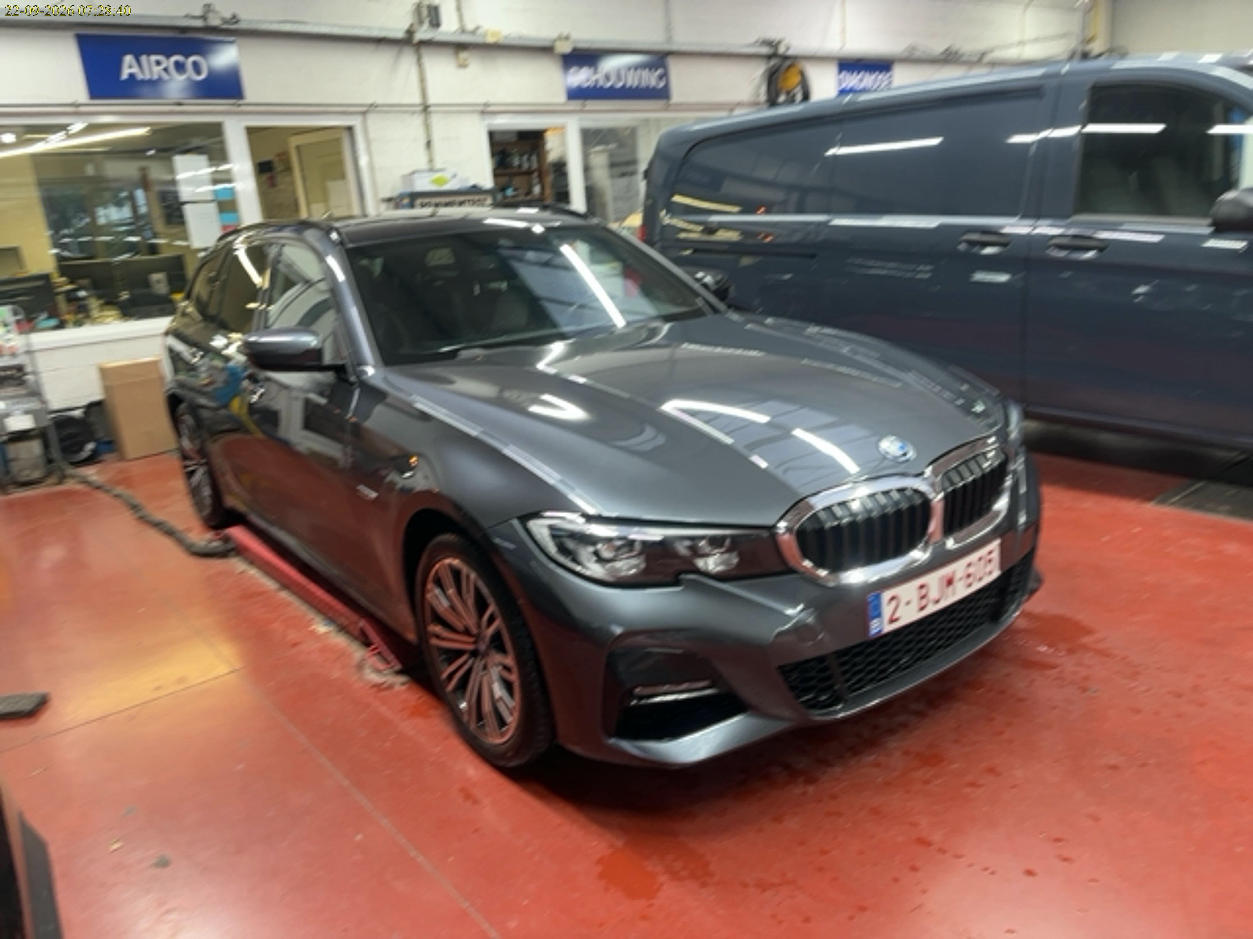 BMW 3 Series Touring 330e - Hybrid - Automatic - 184 hp - 96.069 km