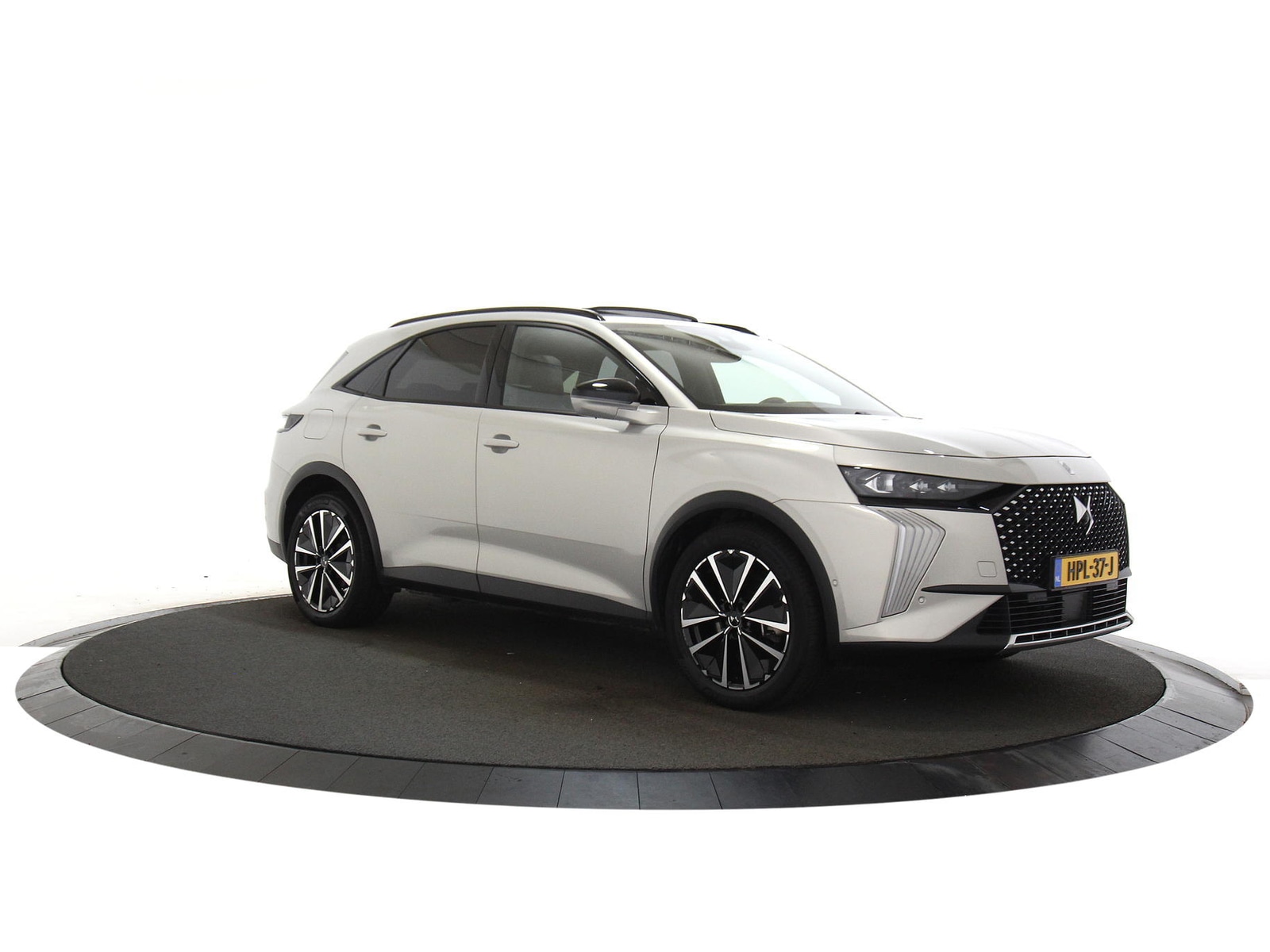DS DS7 Crossback 1.6 Etoile - Hybrid - Automatic - 200 hp - 40.070 km