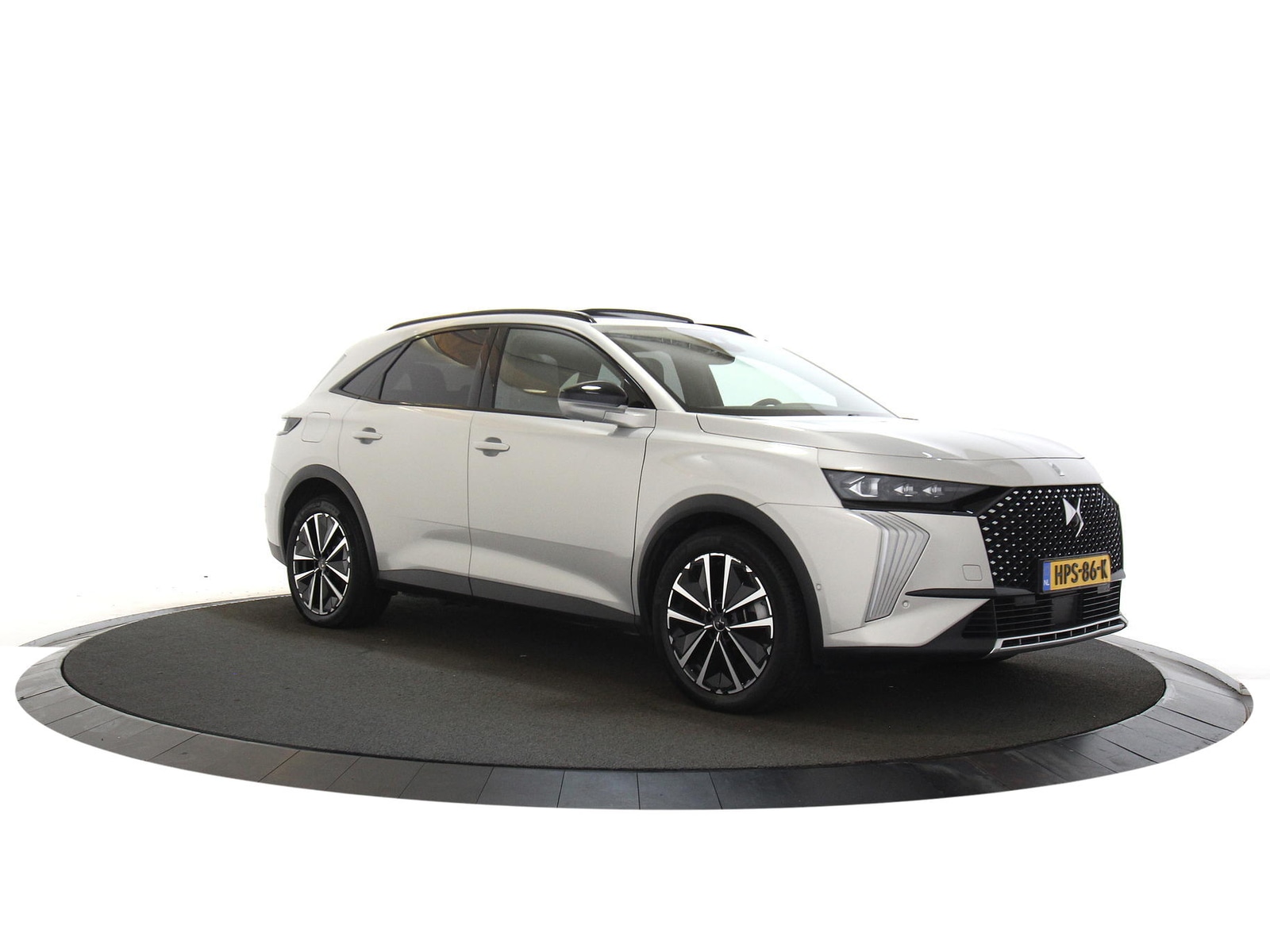 DS DS7 Crossback 1.6 Etoile - Hybrid - Automatic - 200 hp - 37.640 km