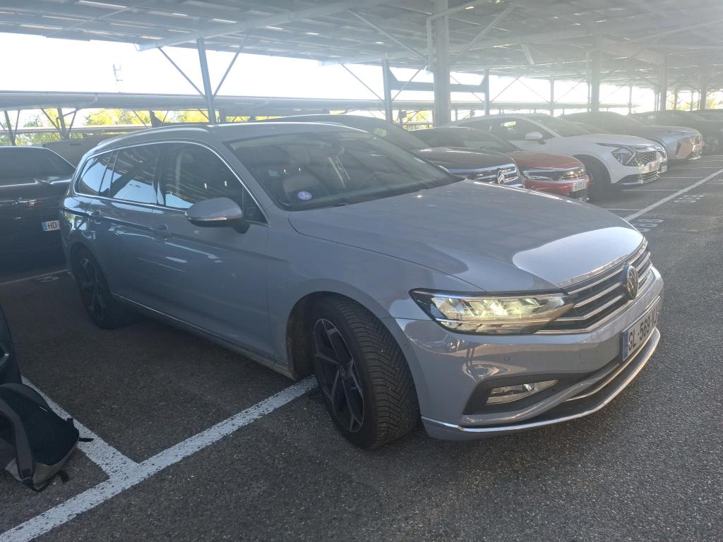 Volkswagen Passat Variant 1.5 TSI Lounge - Petrol - Automatic - 150 hp - 137.056 km