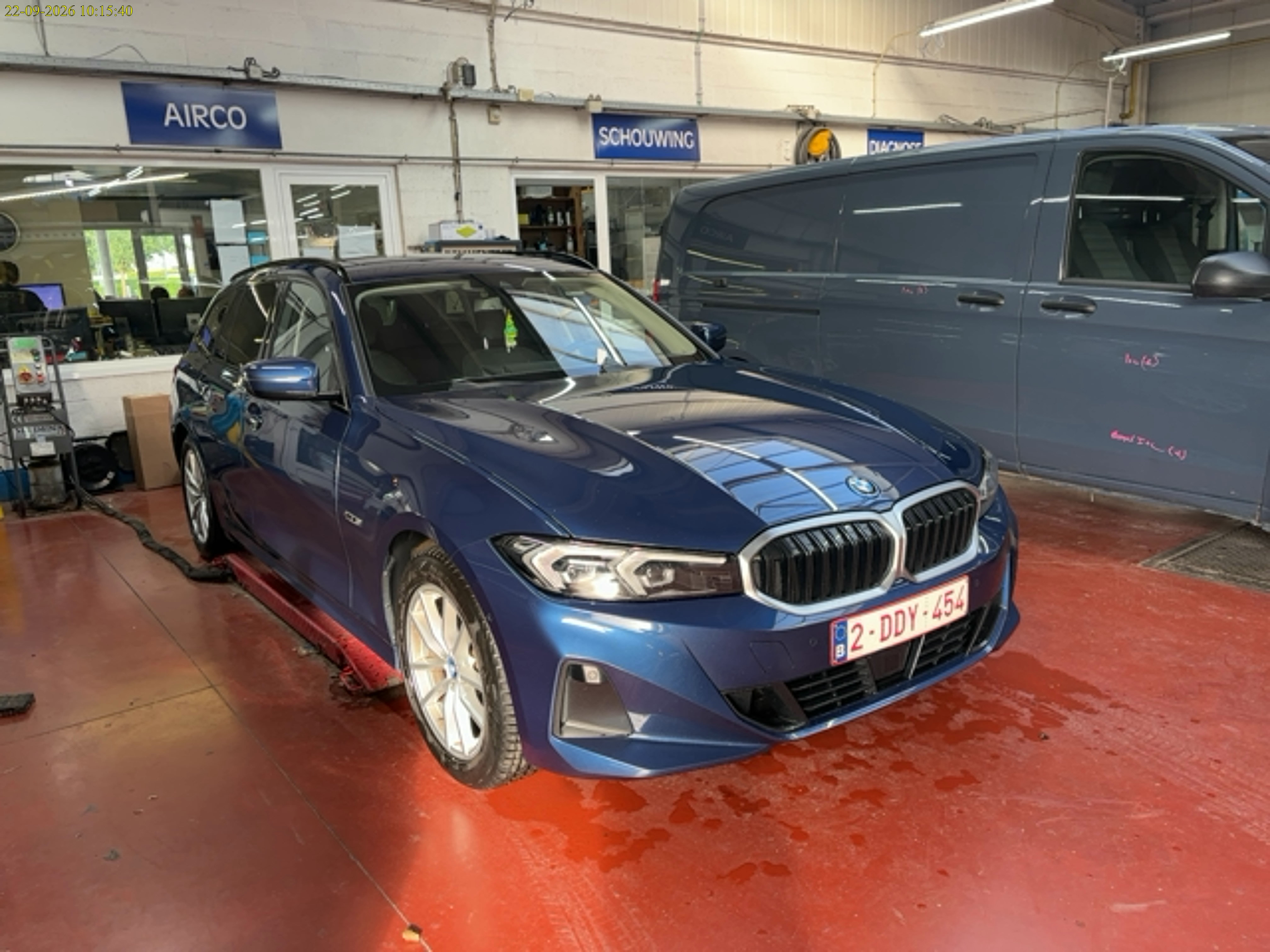 BMW 3 Series Touring 330e - Hybrid - Automatic - 184 hp - 126.667 km