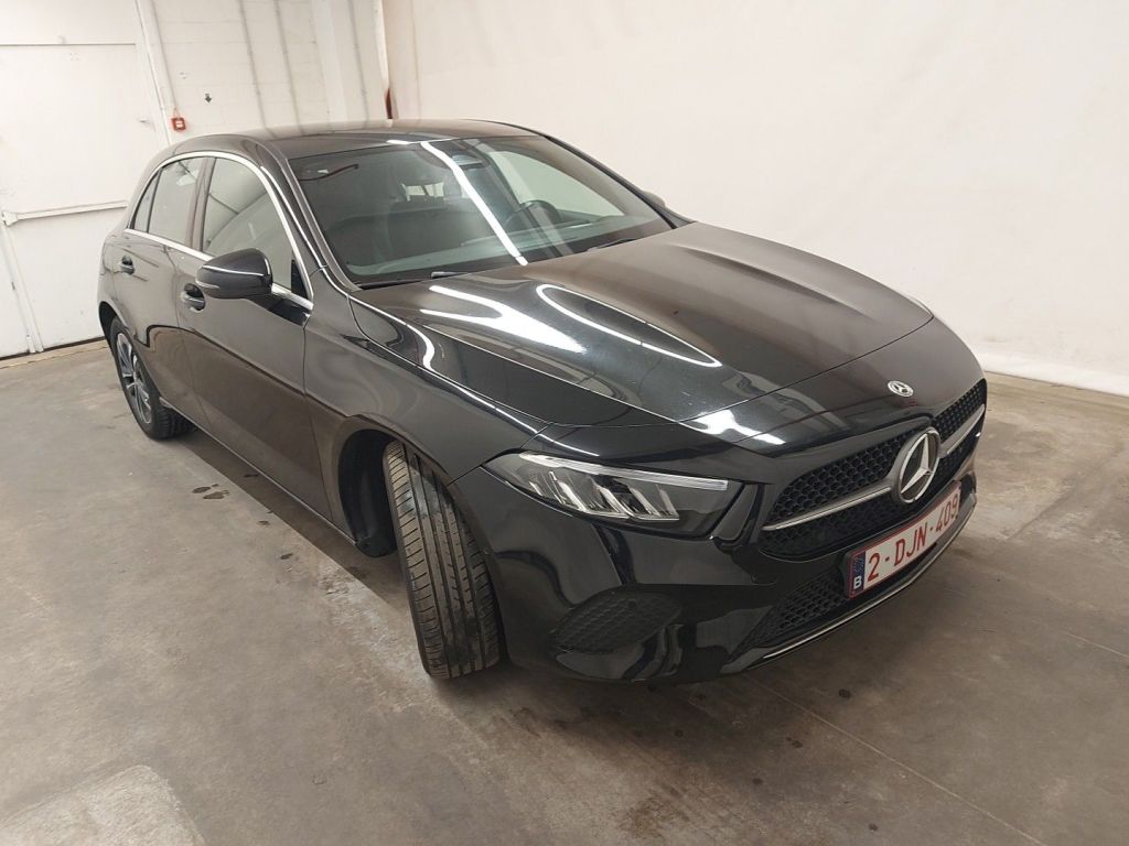 Mercedes-Benz A 250e Luxury Line - Hybrid - Automatic - 163 hp - 100.310 km