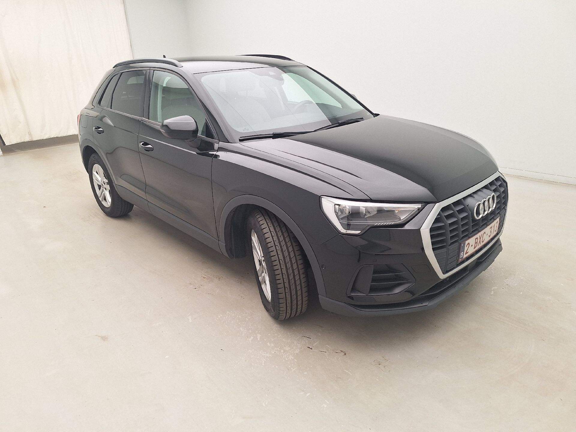 Audi Q3 35 TDI Attraction - Diesel - Automatic - 150 hp - 119.839 km
