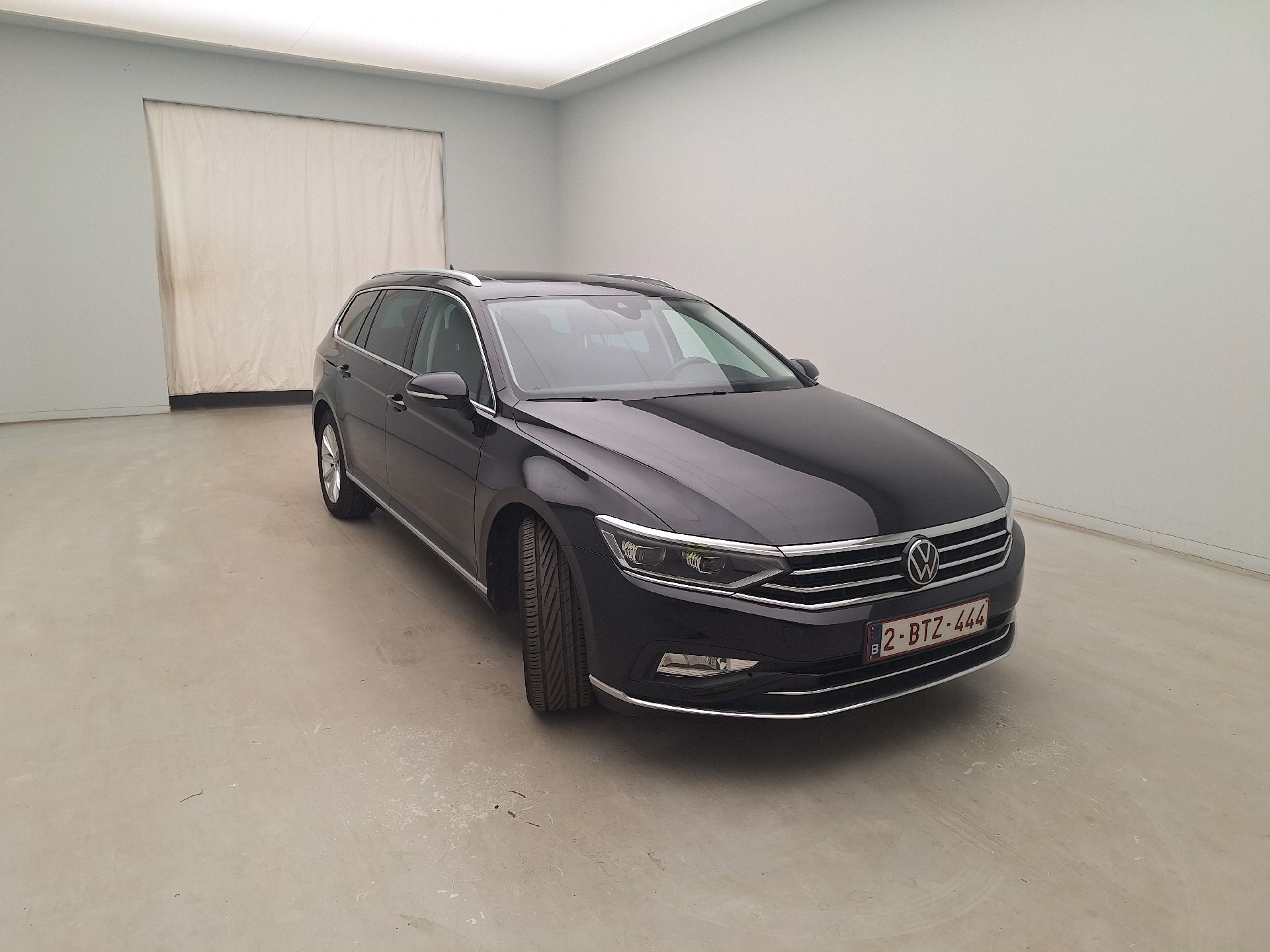 Volkswagen Passat Variant 2.0 TDI Elegance Business - Diesel - Automatic - 150 hp - 107.346 km