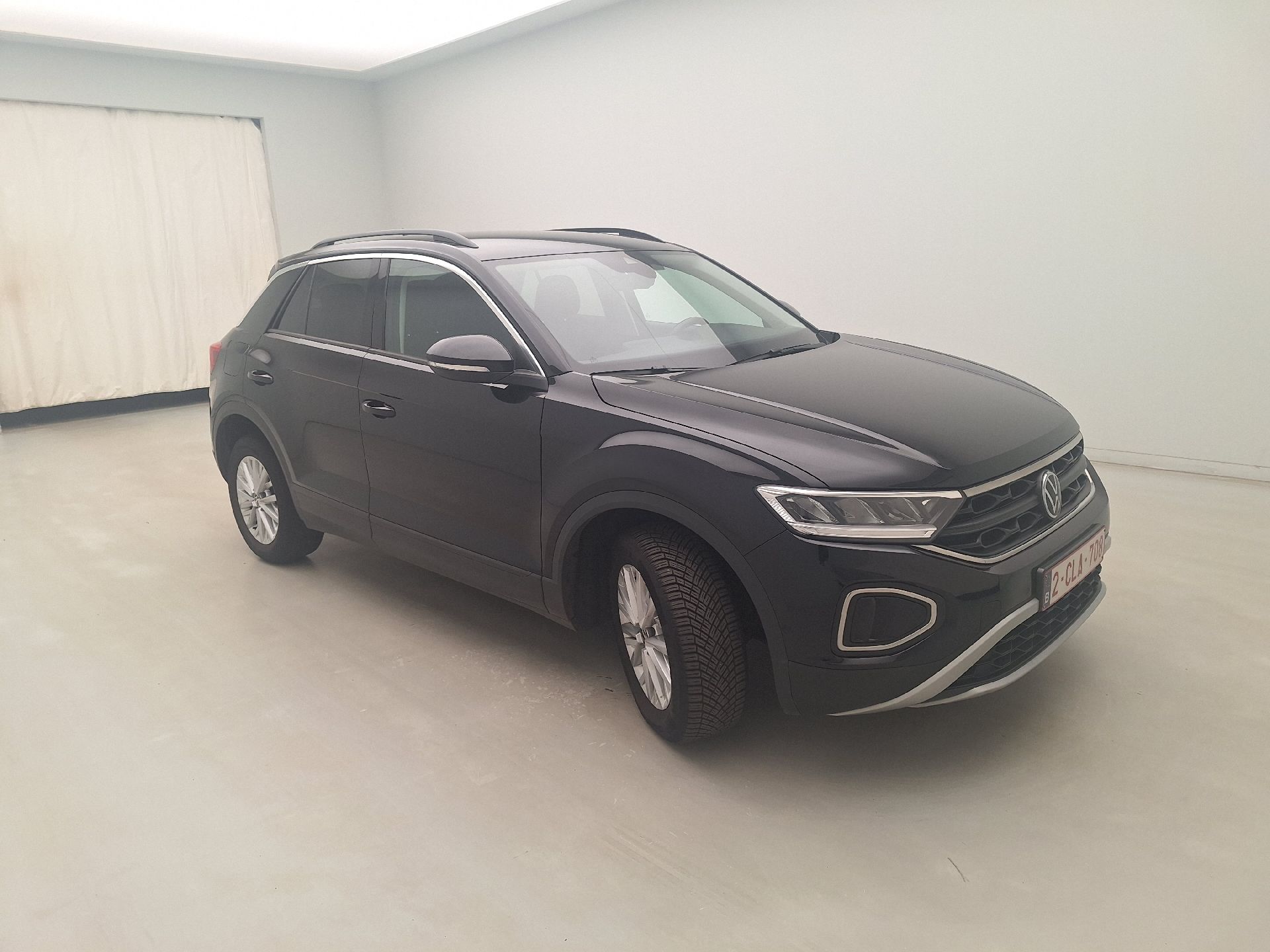 Volkswagen T-ROC 1.5 TSI Life Business - Petrol - Automatic - 150 hp - 102.744 km