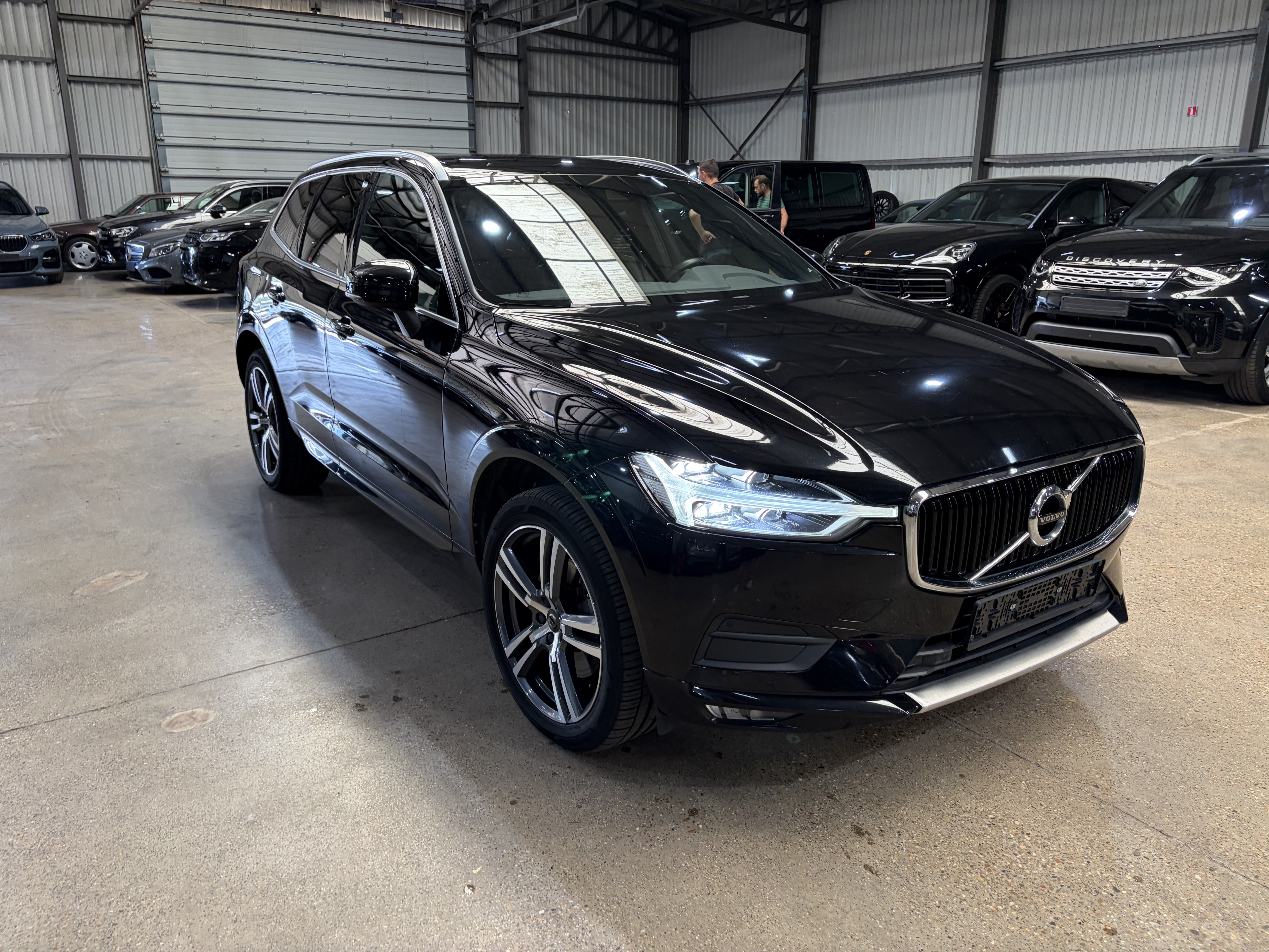 Volvo XC60 D4 Momentum - Diesel - Automatic - 190 hp - 174.615 km