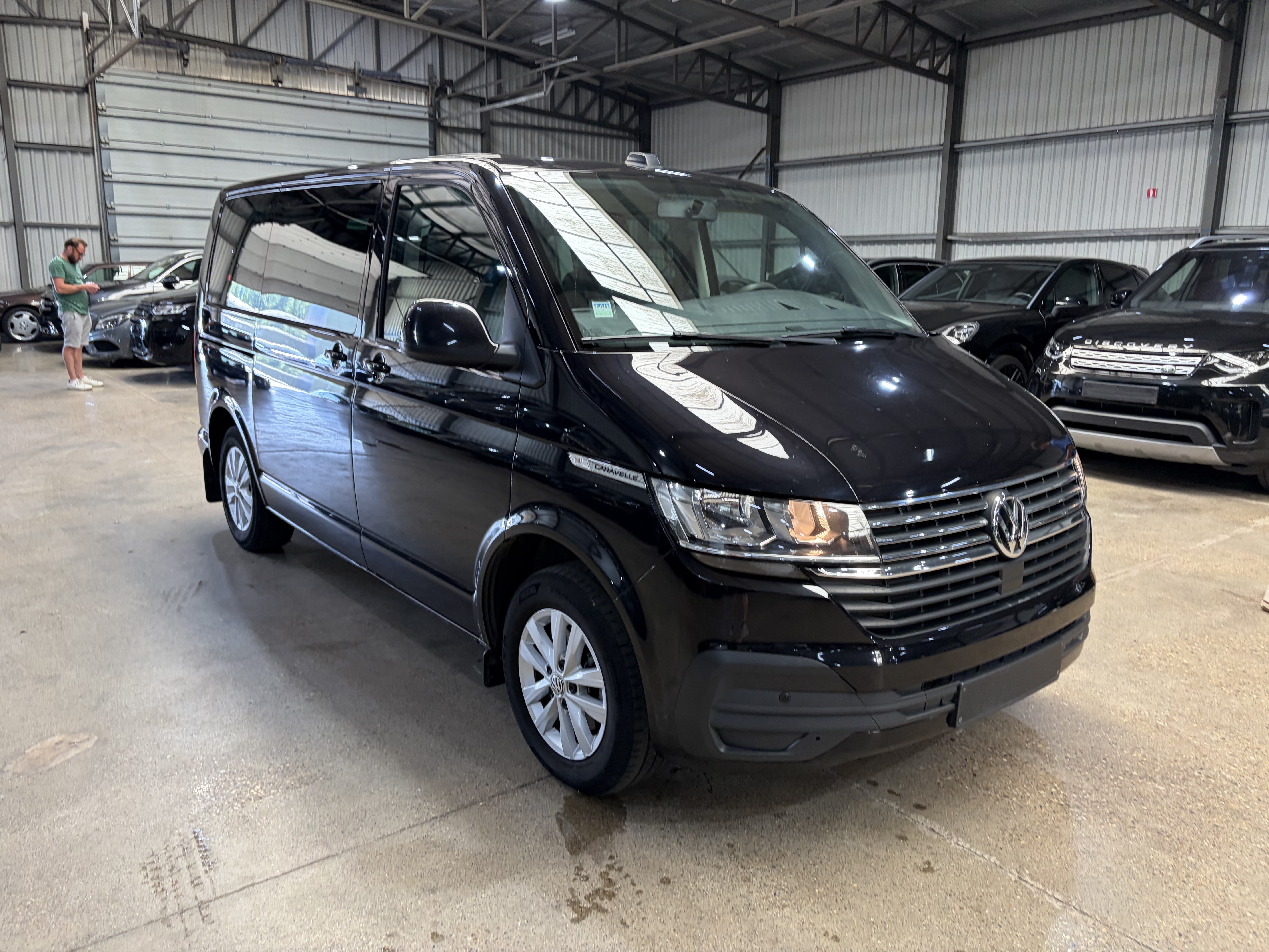 Volkswagen Caravelle 2.0 TDI Comfortline - Diesel - Automatic - 150 hp - 167.996 km