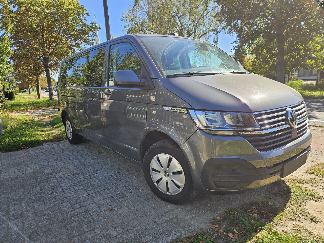 Volkswagen Caravelle 2.0 TDI Comfortline - Diesel - Automatic - 150 hp - 71.162 km
