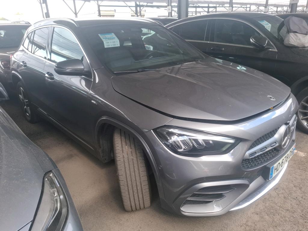Mercedes-Benz GLA 250e AMG Line - Hybrid - Automatic - 218 hp - 18.354 km