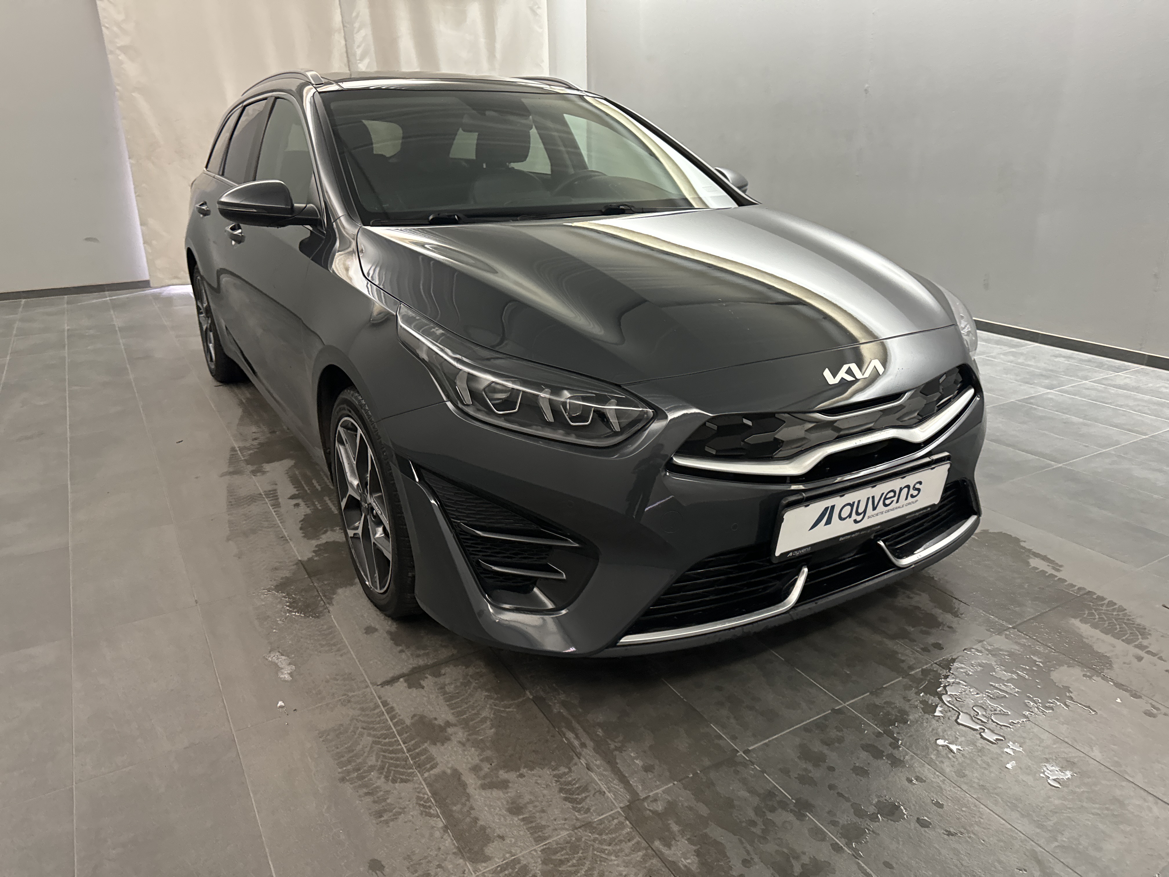 Kia Ceed SW 1.6 GDI - Hybrid - Automatic - 105 hp - 65.006 km