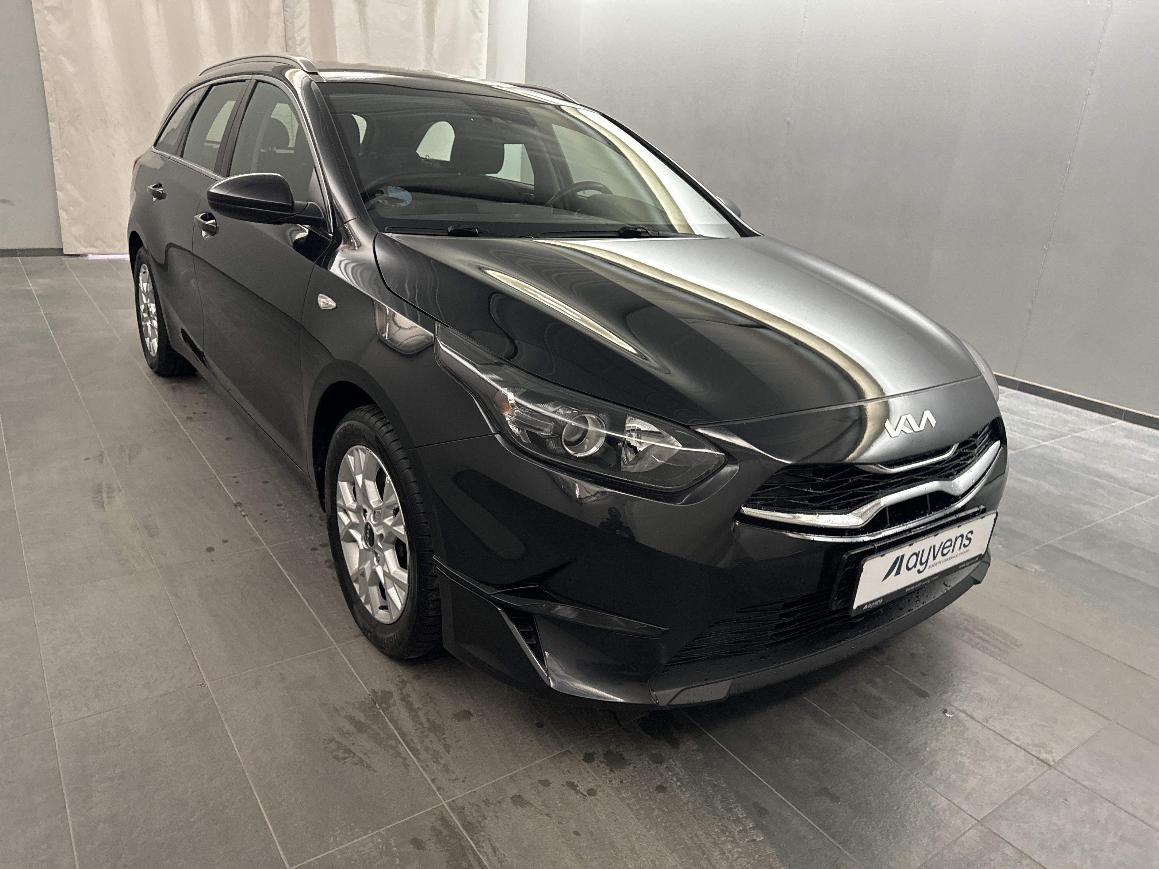 Kia Ceed SW 1.6 CRDi - Diesel - Automatic - 136 hp - 89.405 km