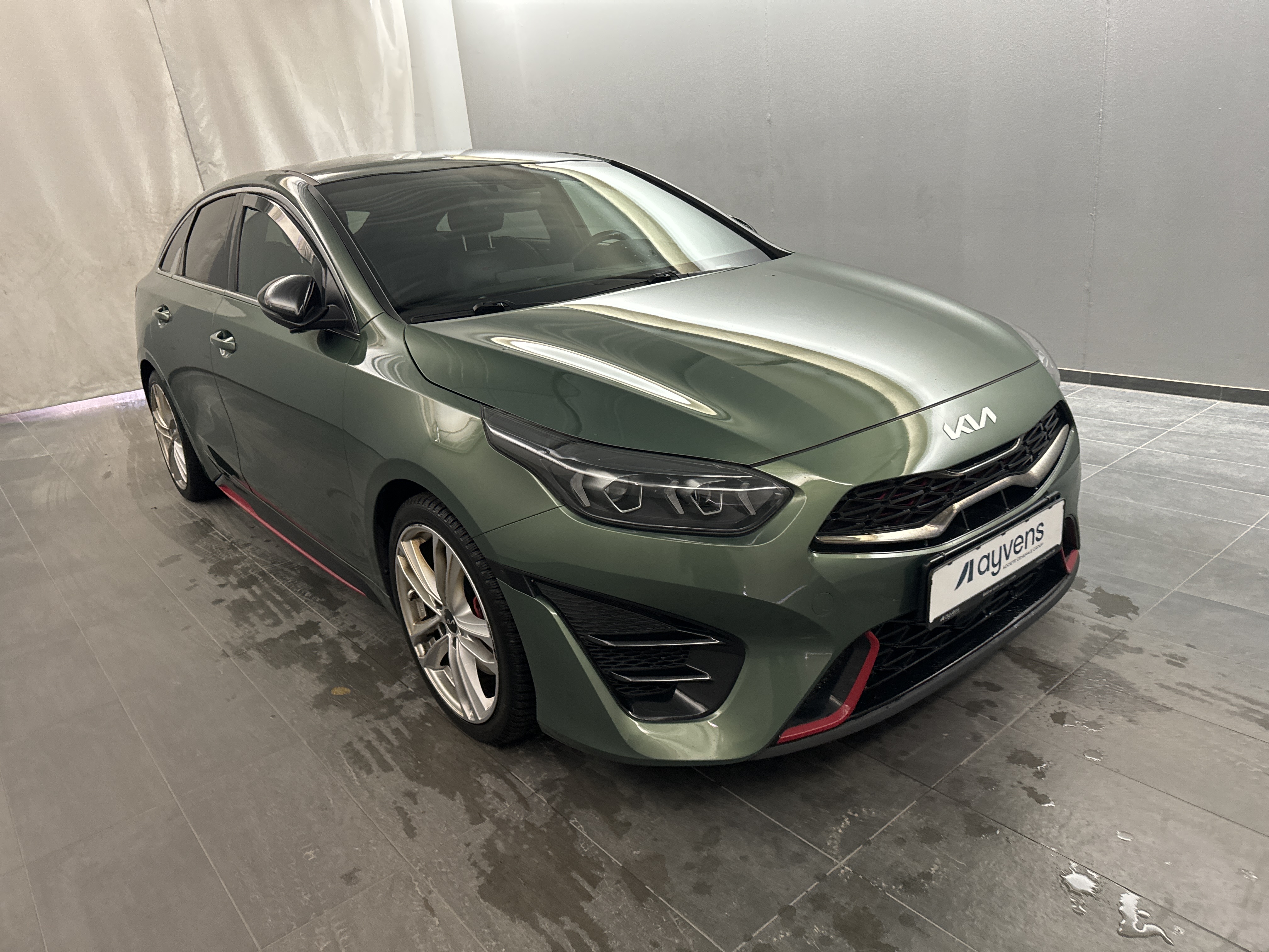 Kia ProCeed 1.6 T-GDI - Petrol - Automatic - 204 hp - 121.486 km