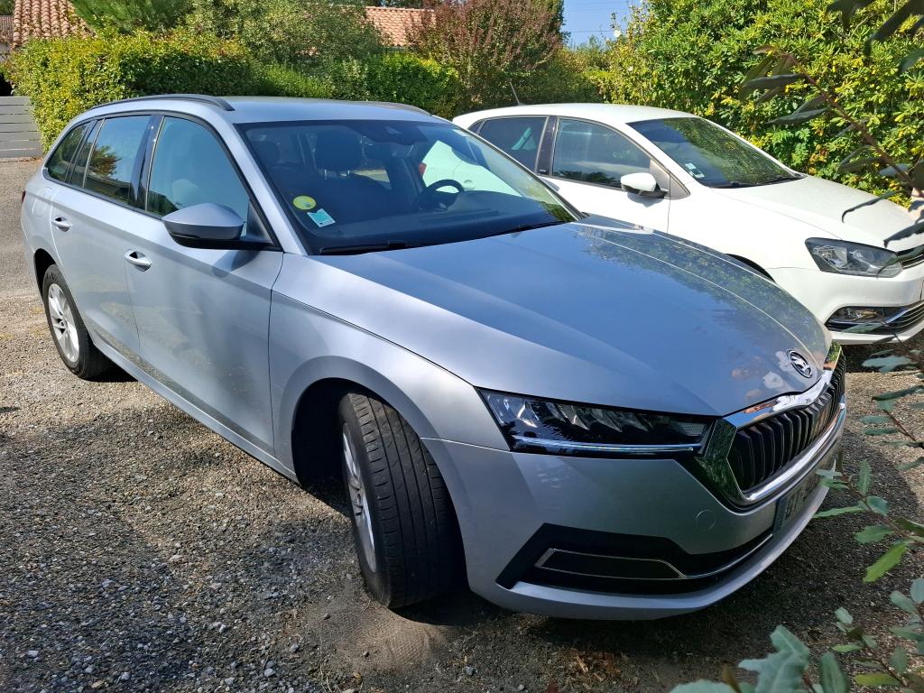 Skoda Octavia Combi 2.0 TDI Ambition - Diesel - Automatic - 150 hp - 69.209 km