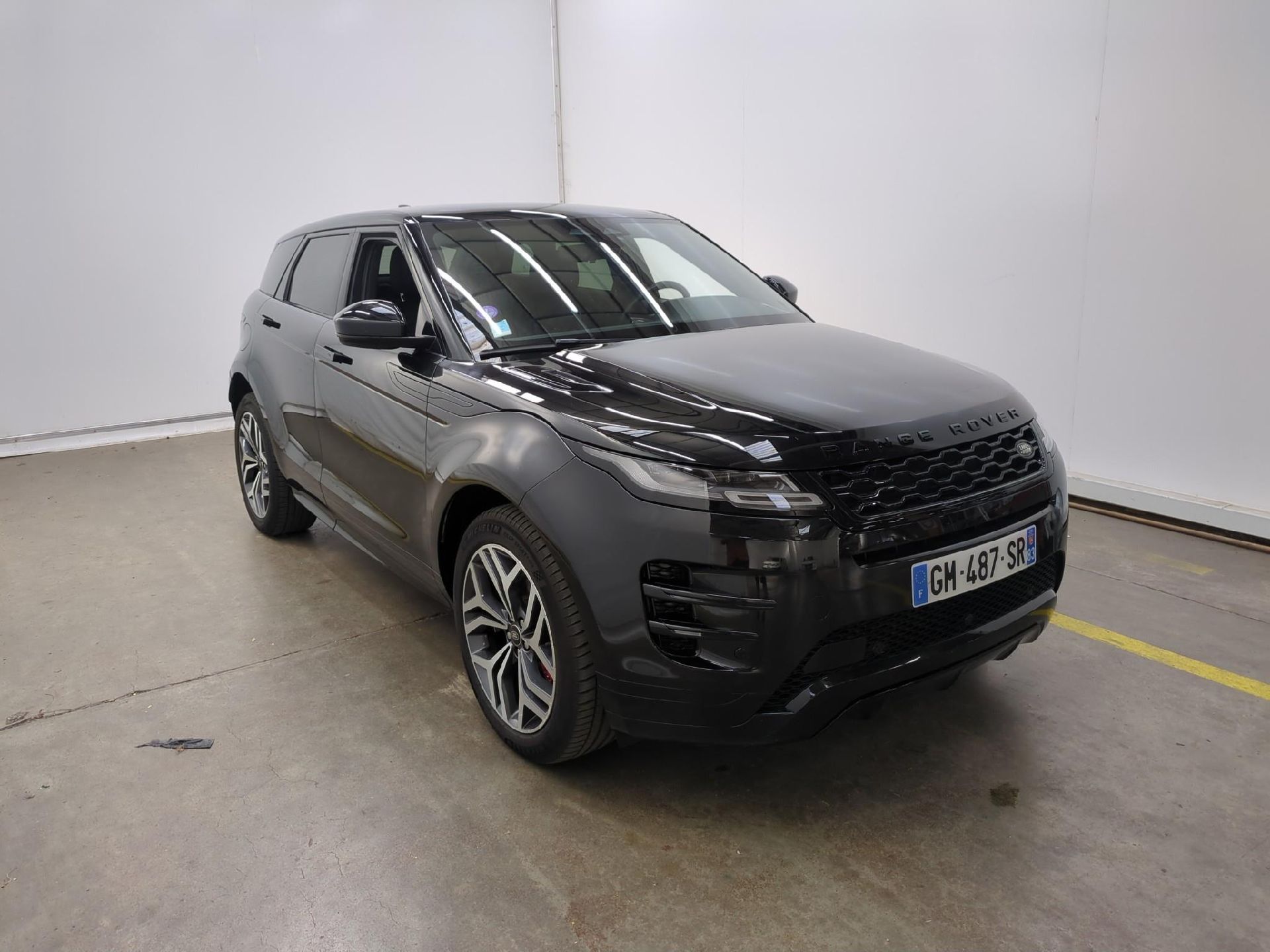 Land Rover Range Rover Evoque P300e R-Dynamic - Hybrid - Automatic - 200 hp - 79.328 km
