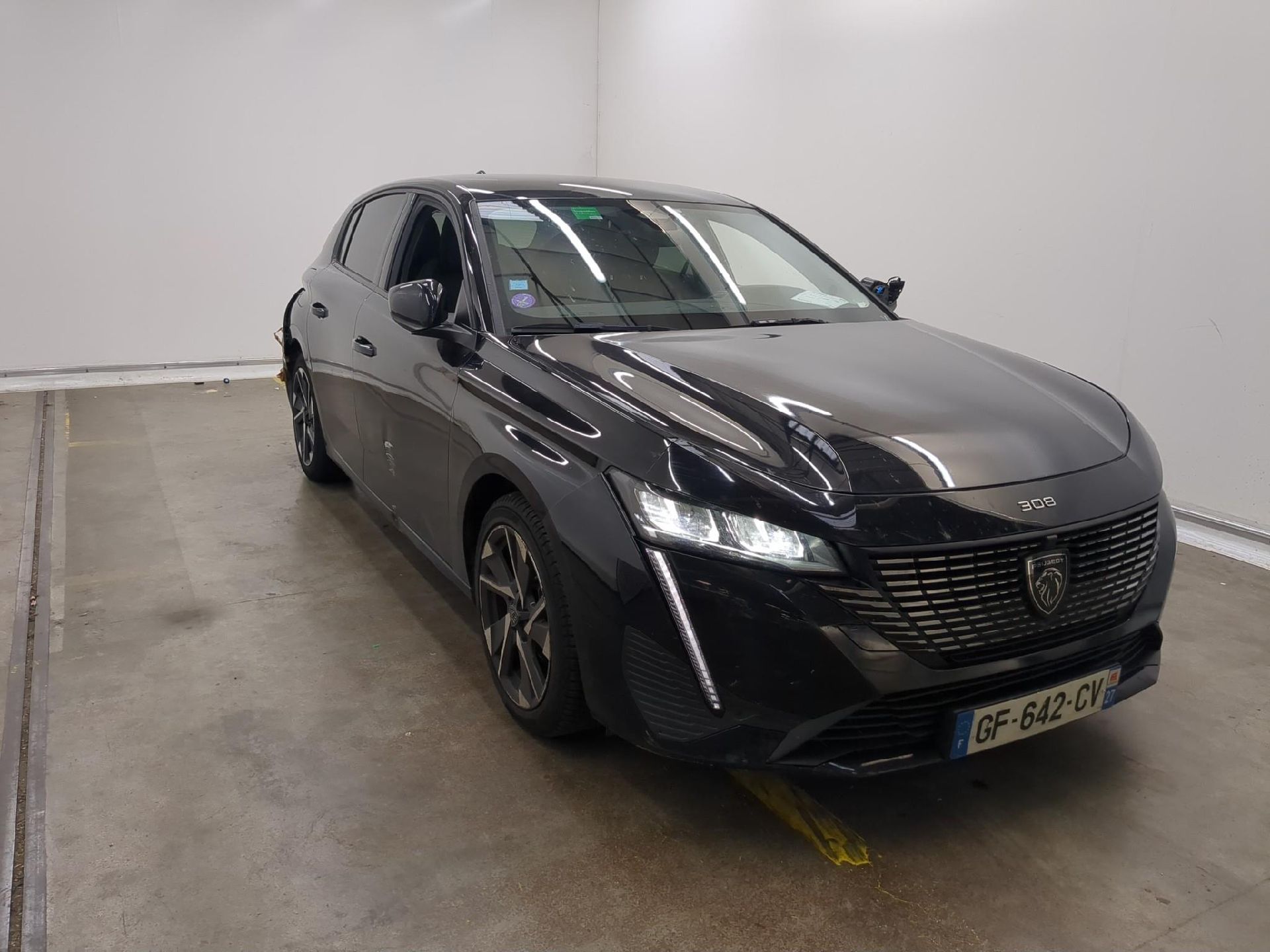 Peugeot 308 Allure Pack - Petrol - Automatic - 130 hp - 110.168 km