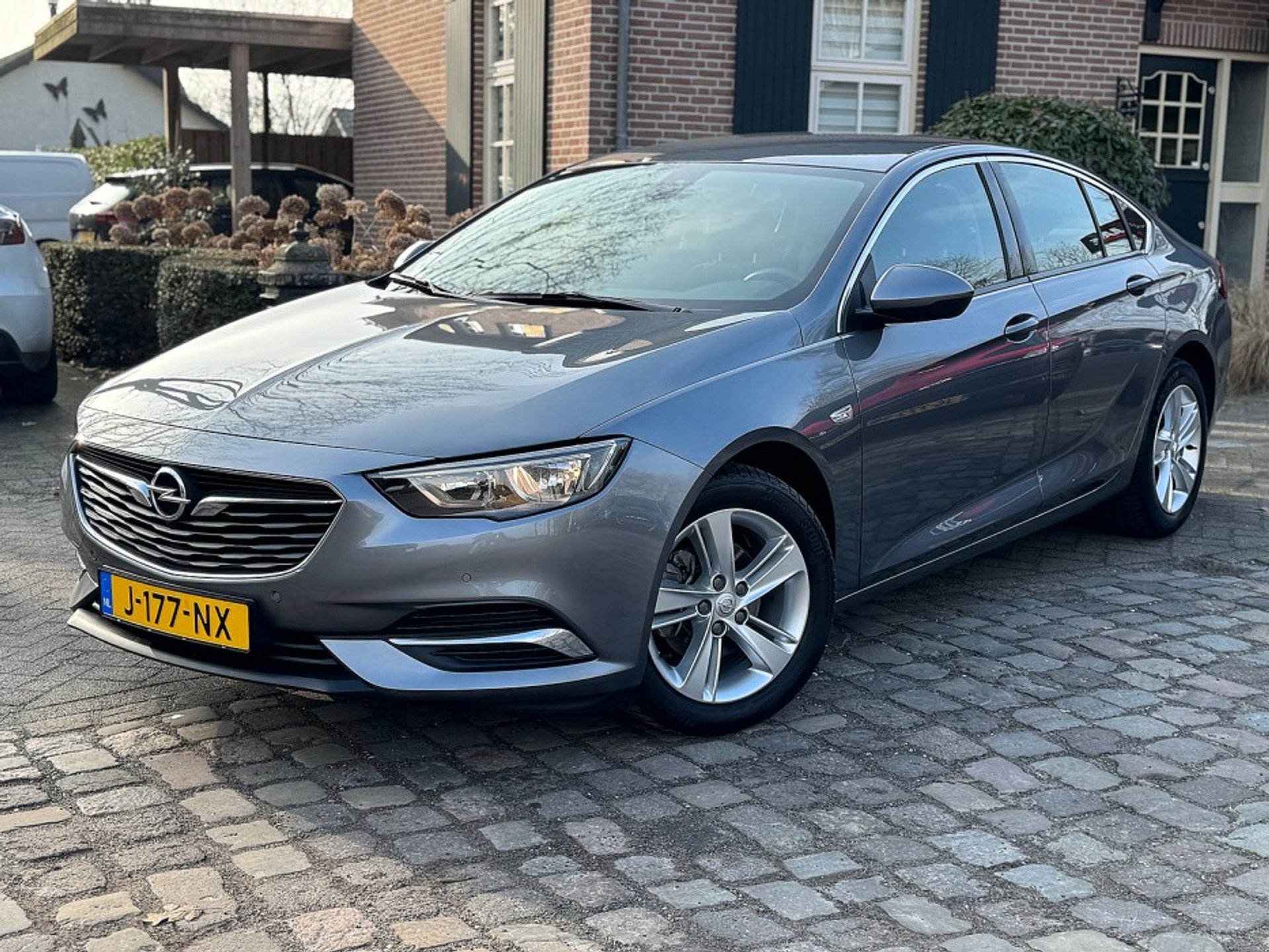 Opel Insignia 1.5 - Petrol - Automatic - 165 hp - 86.624 km
