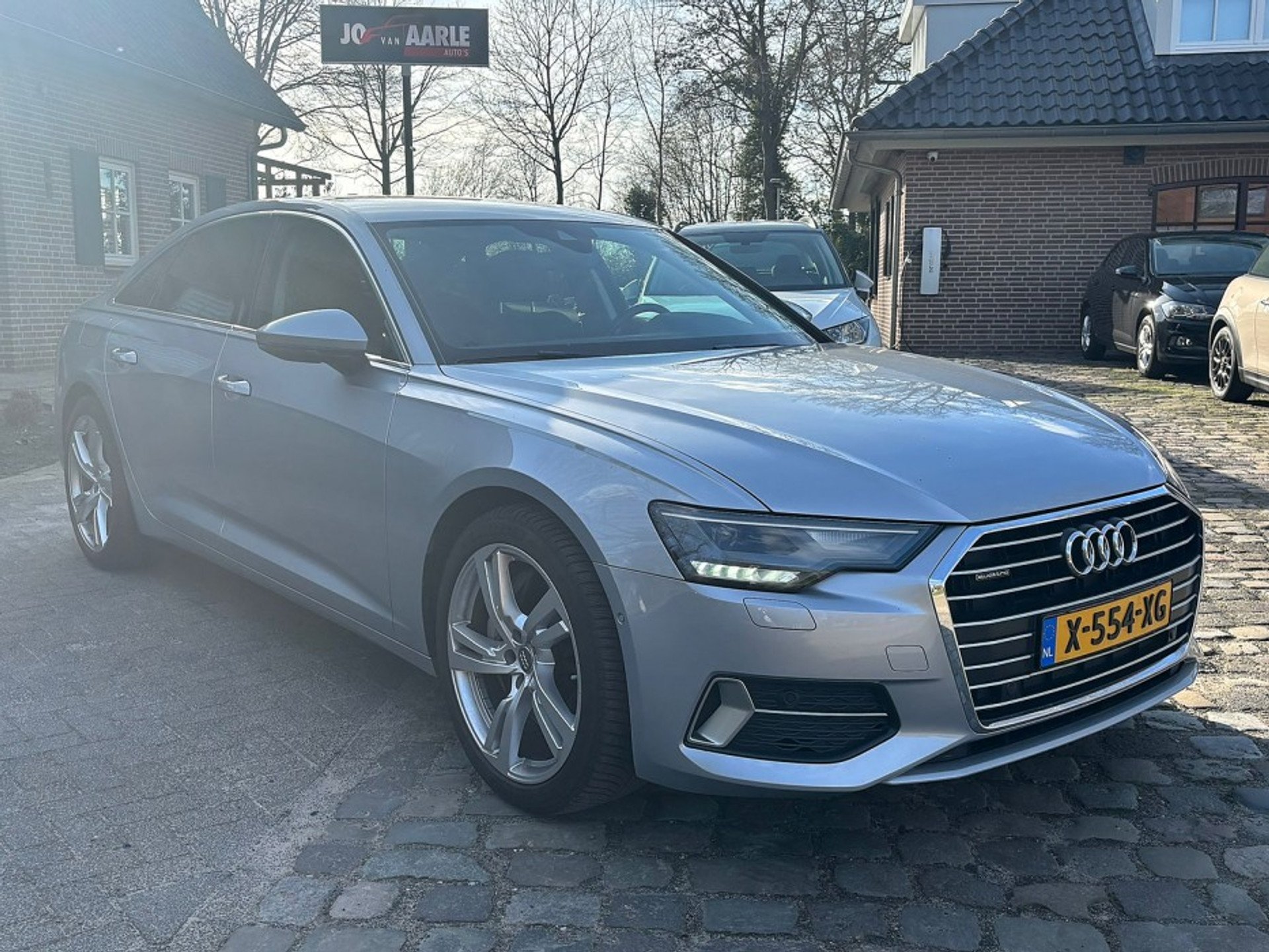 Audi A6 50 TFSIe Business - Hybrid - Automatic - 252 hp - 71.446 km