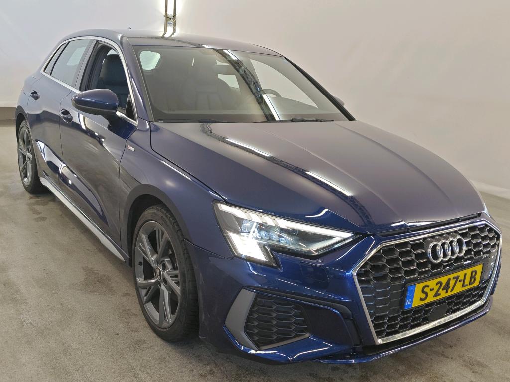 Audi A3 Sportback 35 TFSI S Edition - Petrol - Automatic - 150 hp - 39.974 km