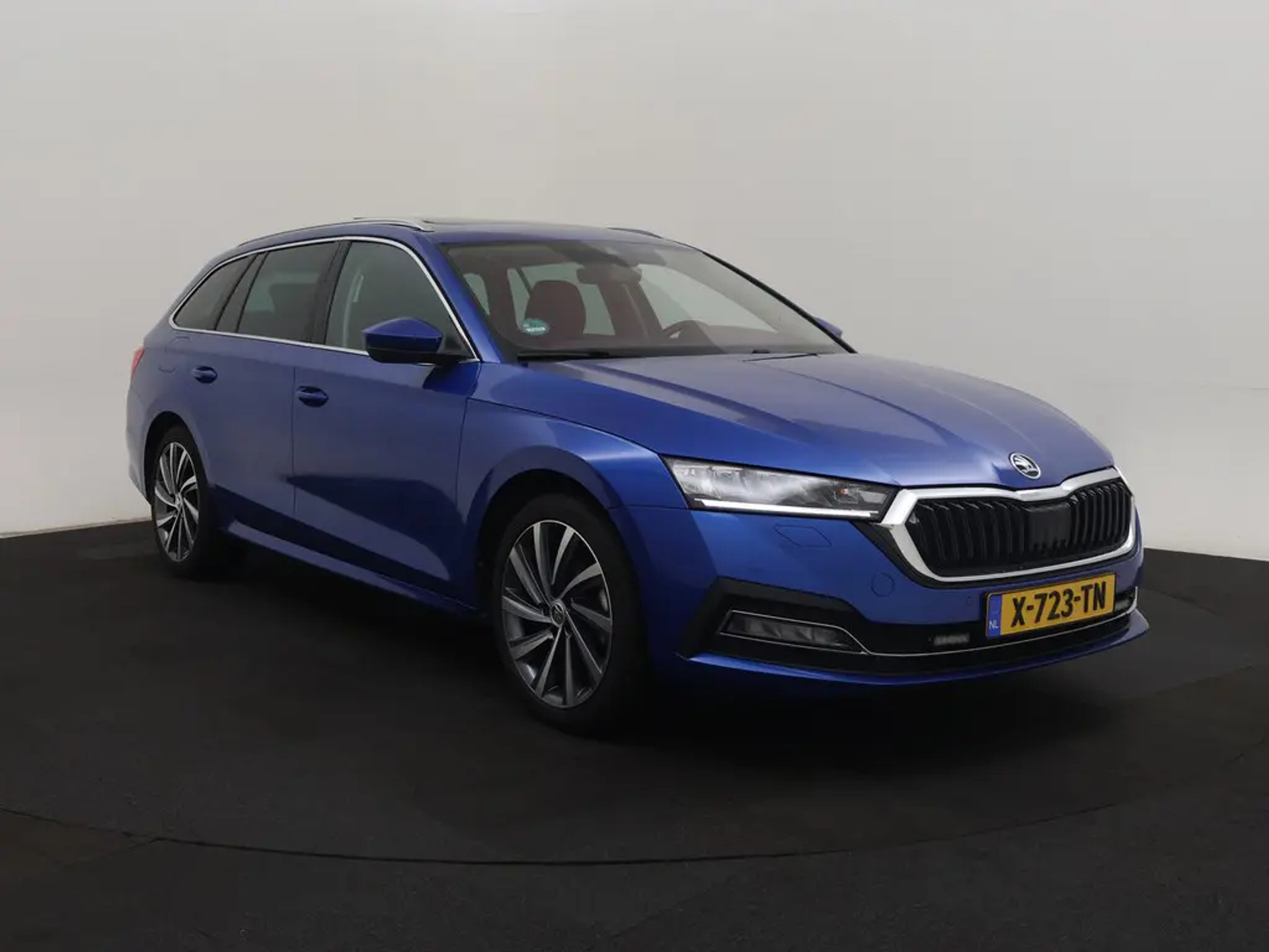 Skoda Octavia Combi 1.0 TSI Edition Plus - Petrol - Automatic - 110 hp - 197.181 km