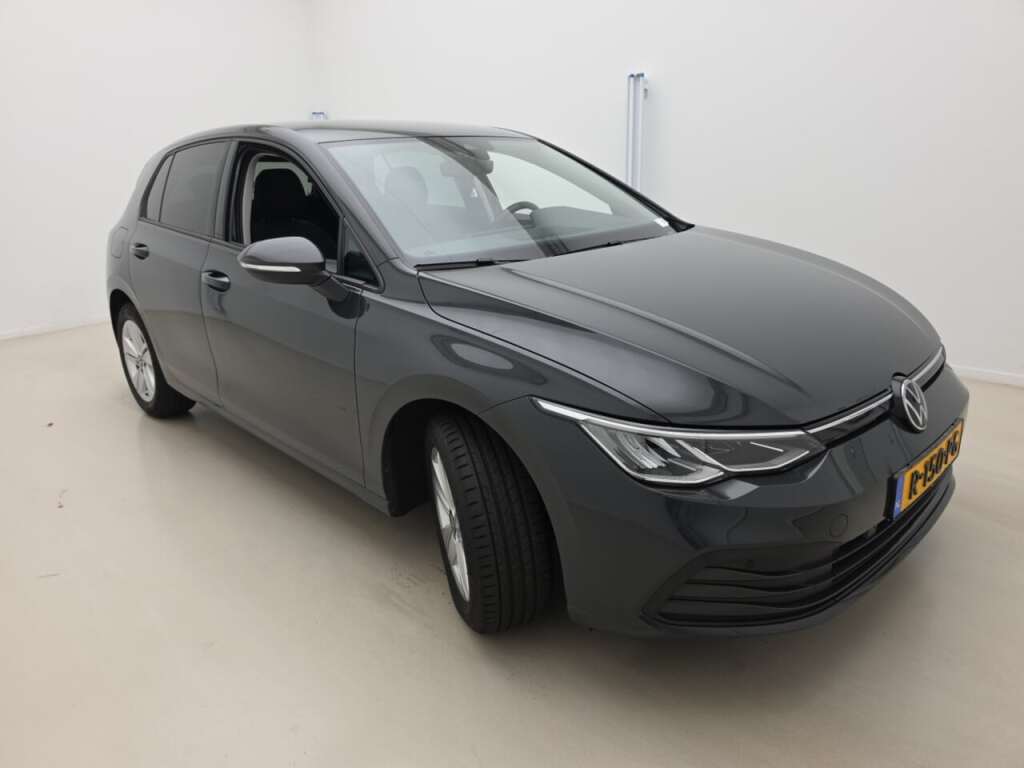 Volkswagen Golf 1.0 TSI Life - Petrol - Manual - 110 hp - 98.569 km