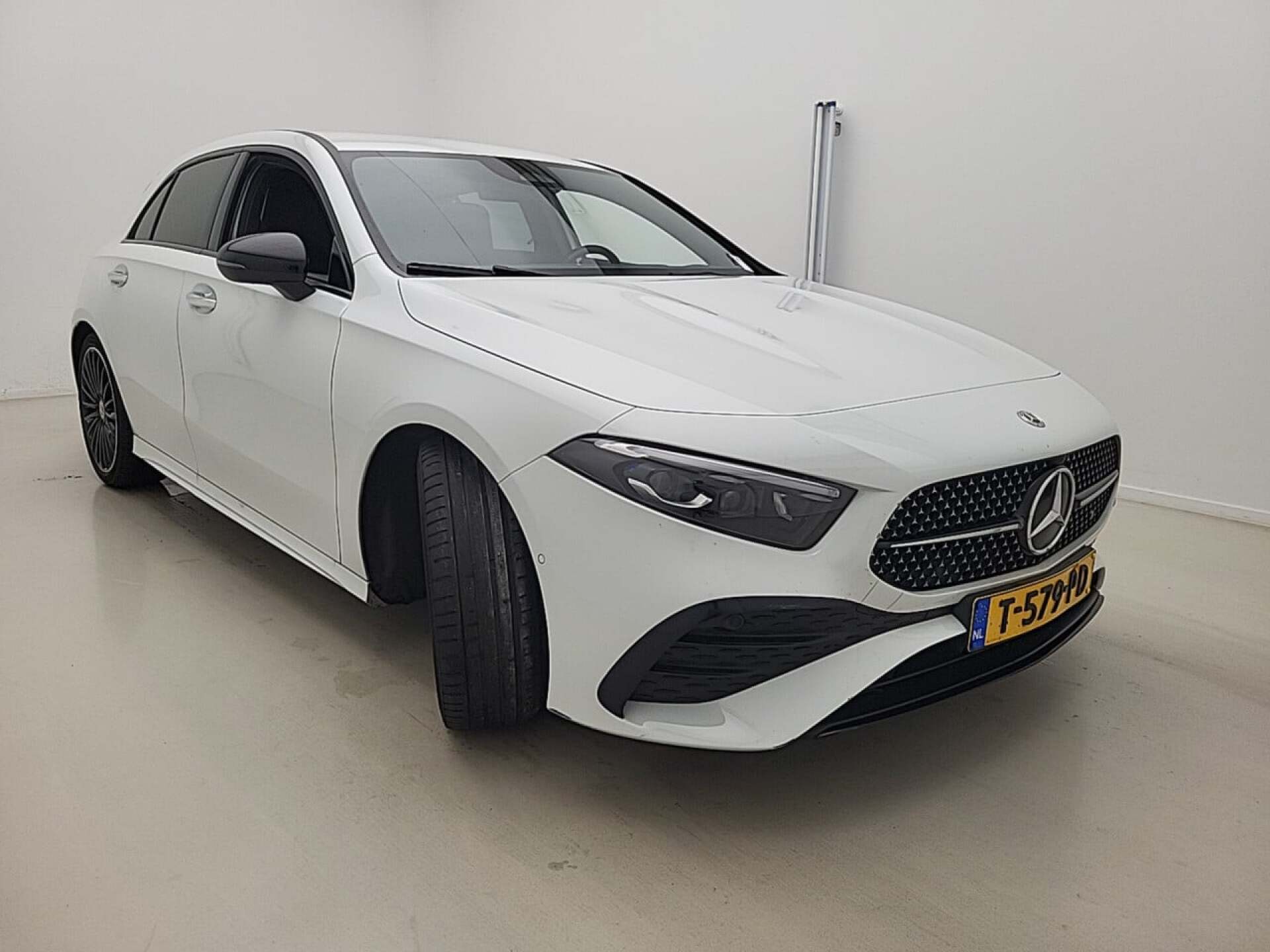 Mercedes-Benz A 180 AMG Line - Petrol - Automatic - 136 hp - 112.409 km