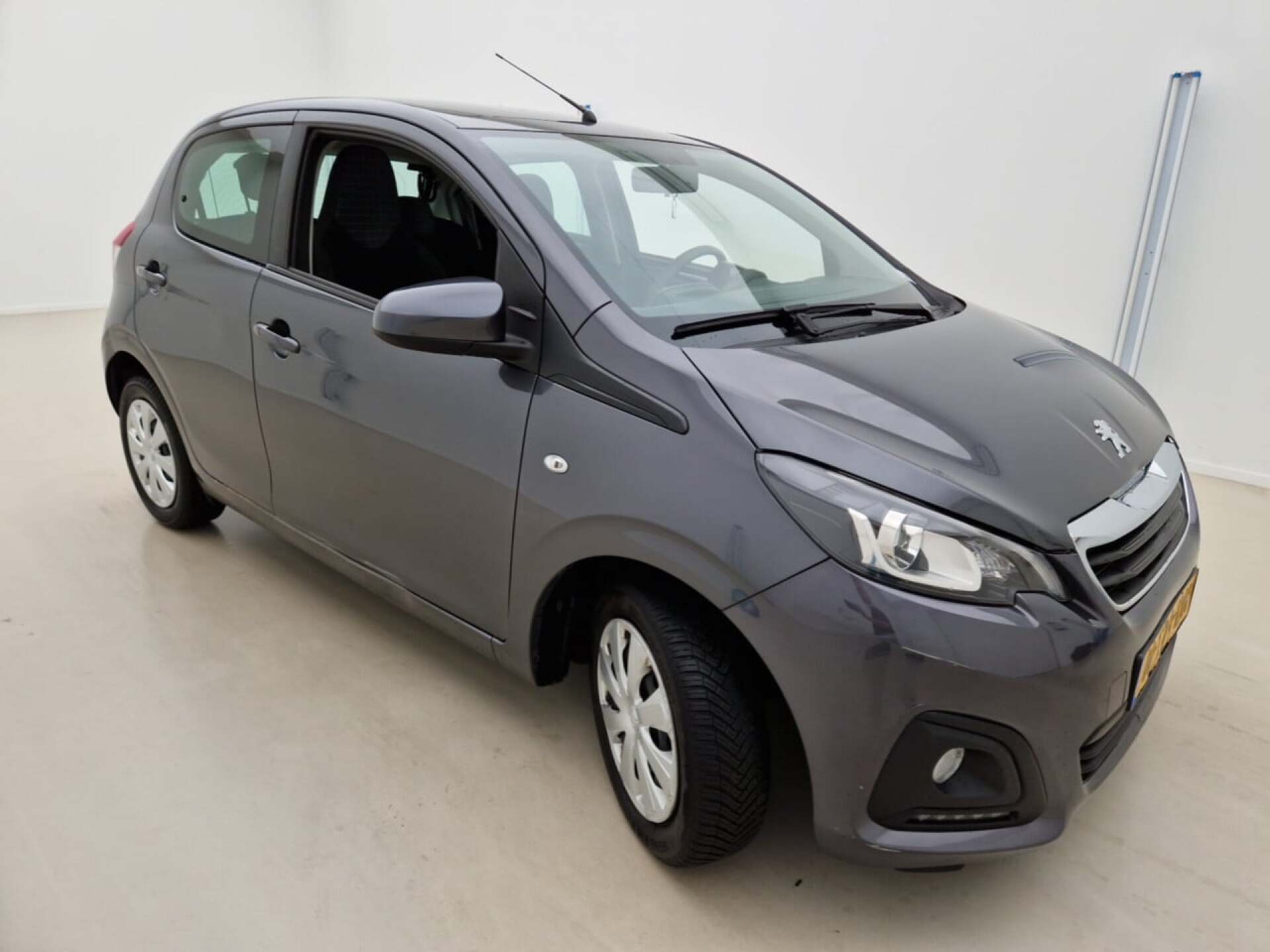 Peugeot 108 1.0 VTI Active - Petrol - Manual - 72 hp - 117.105 km
