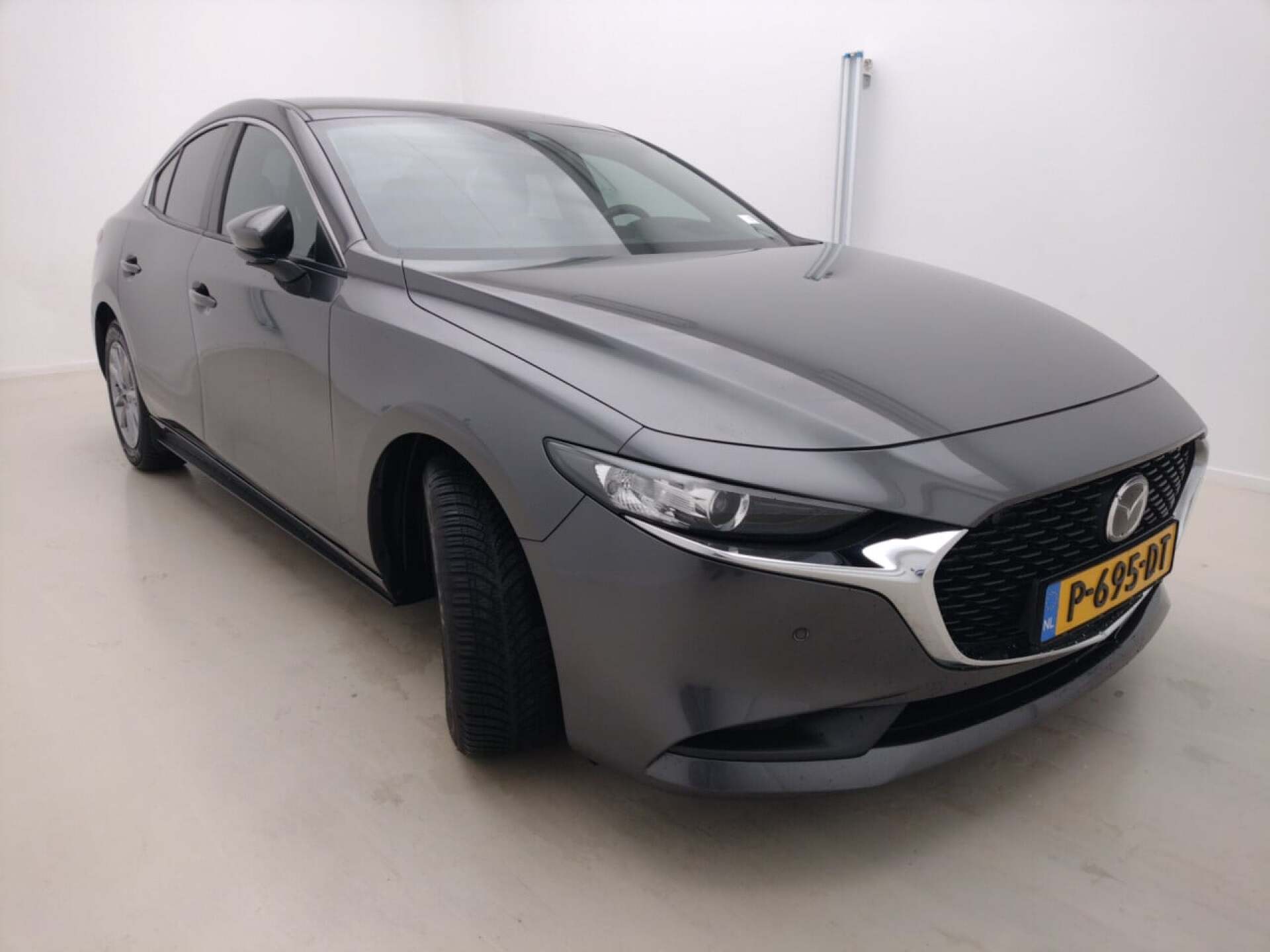 Mazda 3 2.0 Comfort - Petrol - Manual - 122 hp - 195.943 km
