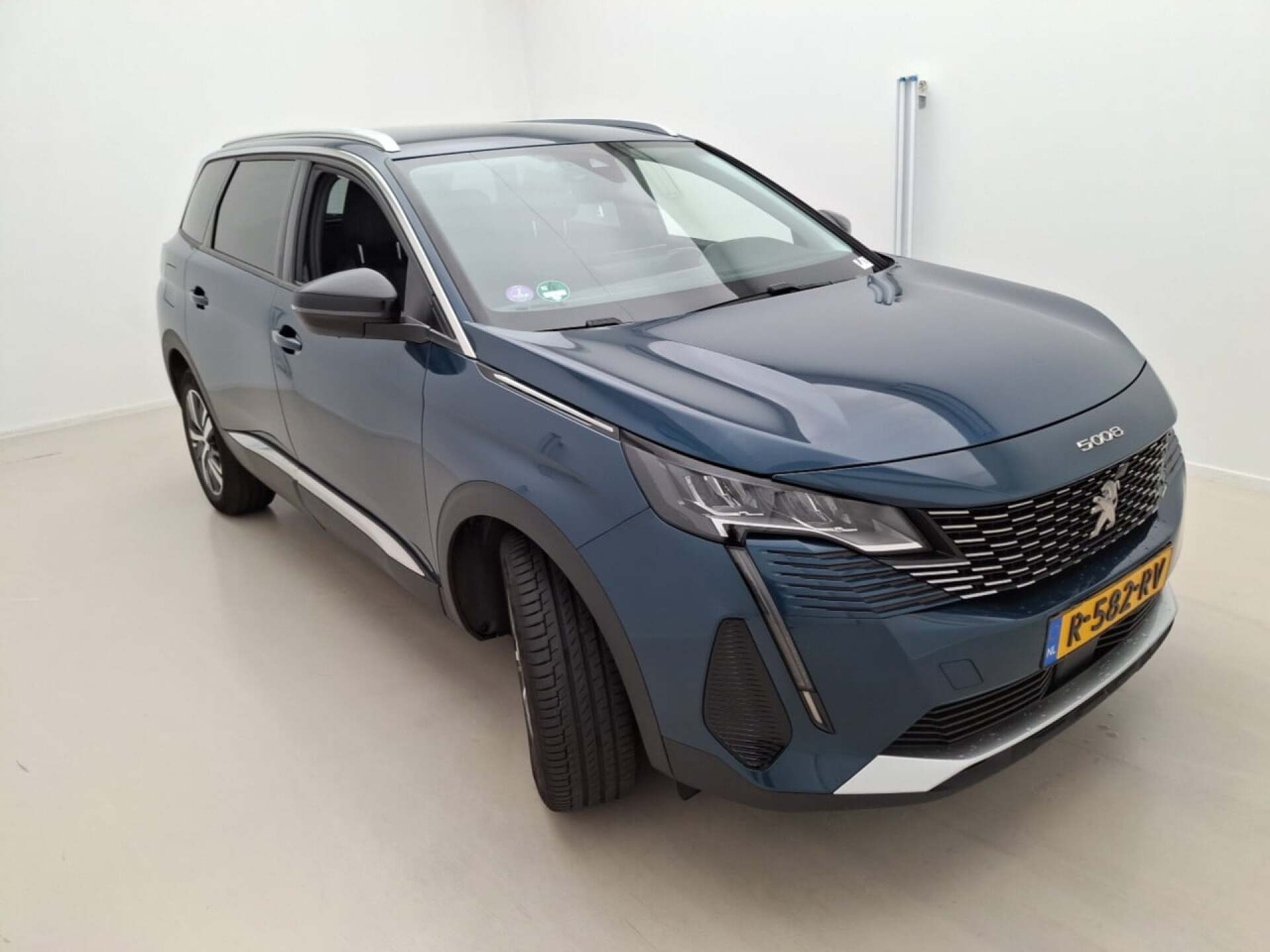 Peugeot 5008 1.2 Allure - Petrol - Automatic - 131 hp - 98.665 km