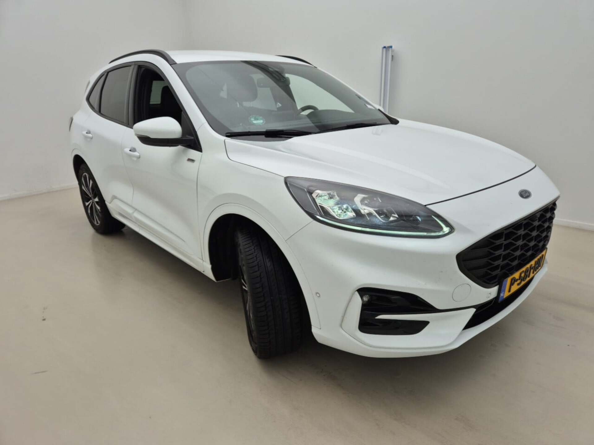 Ford Kuga 2.5 ST Line X - Hybrid - Automatic - 152 hp - 170.390 km