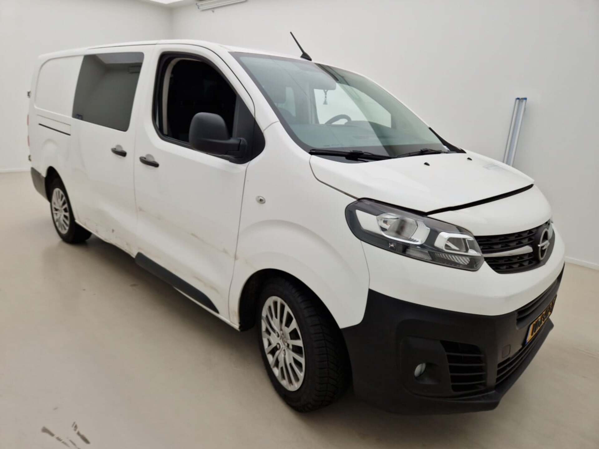 Opel Vivaro L3H1 2.0 CDTI - Diesel - Manual - 122 hp - 124.902 km